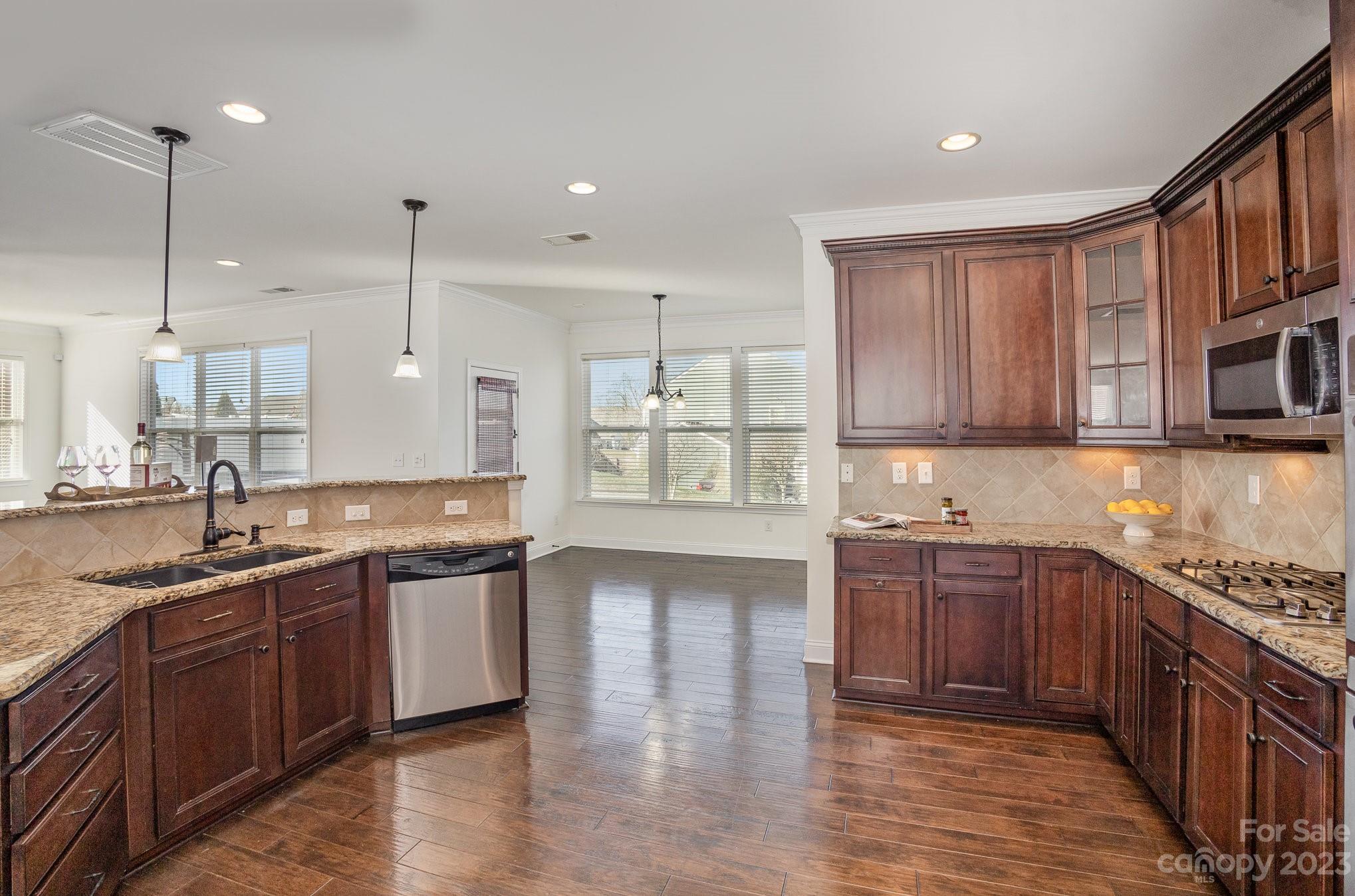 Wellesley - Residential