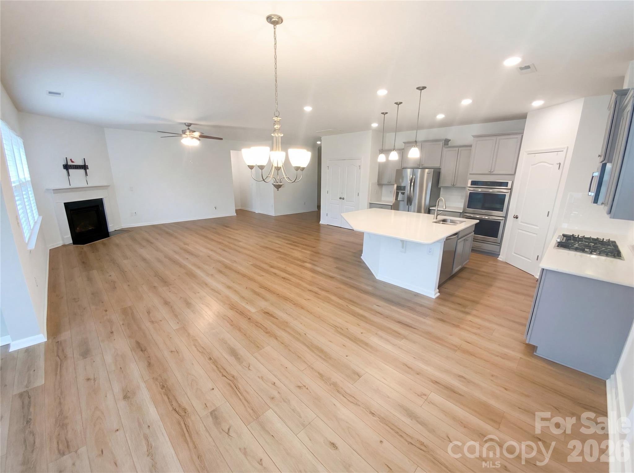 The retreat at Rayfield - Residential