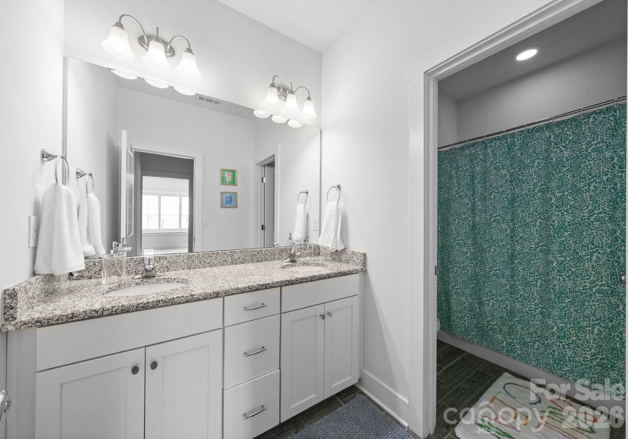 Cobblestone Manor - Residential