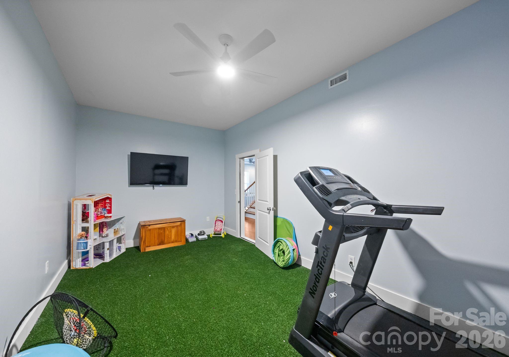 Cobblestone Manor - Residential