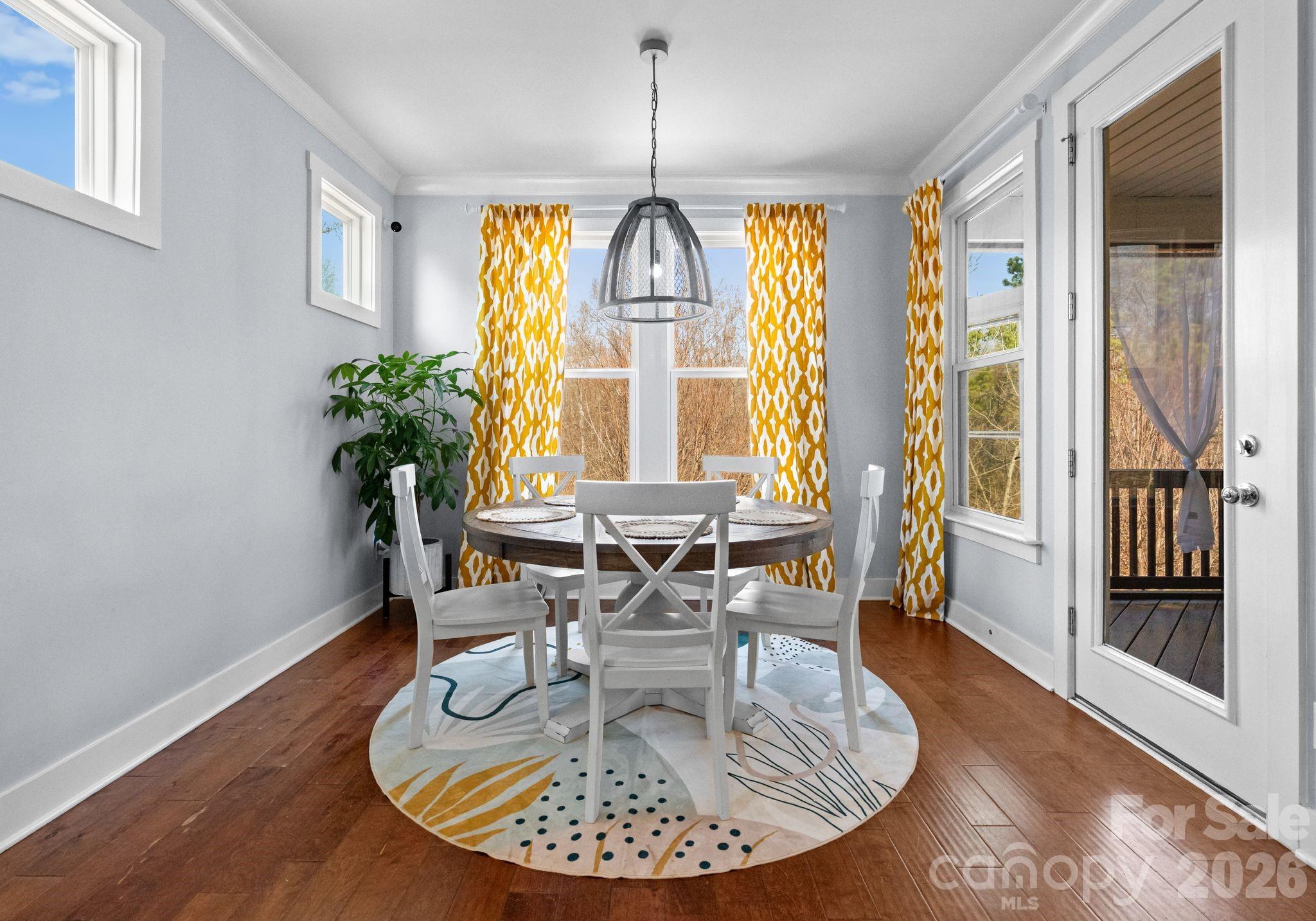 Cobblestone Manor - Residential