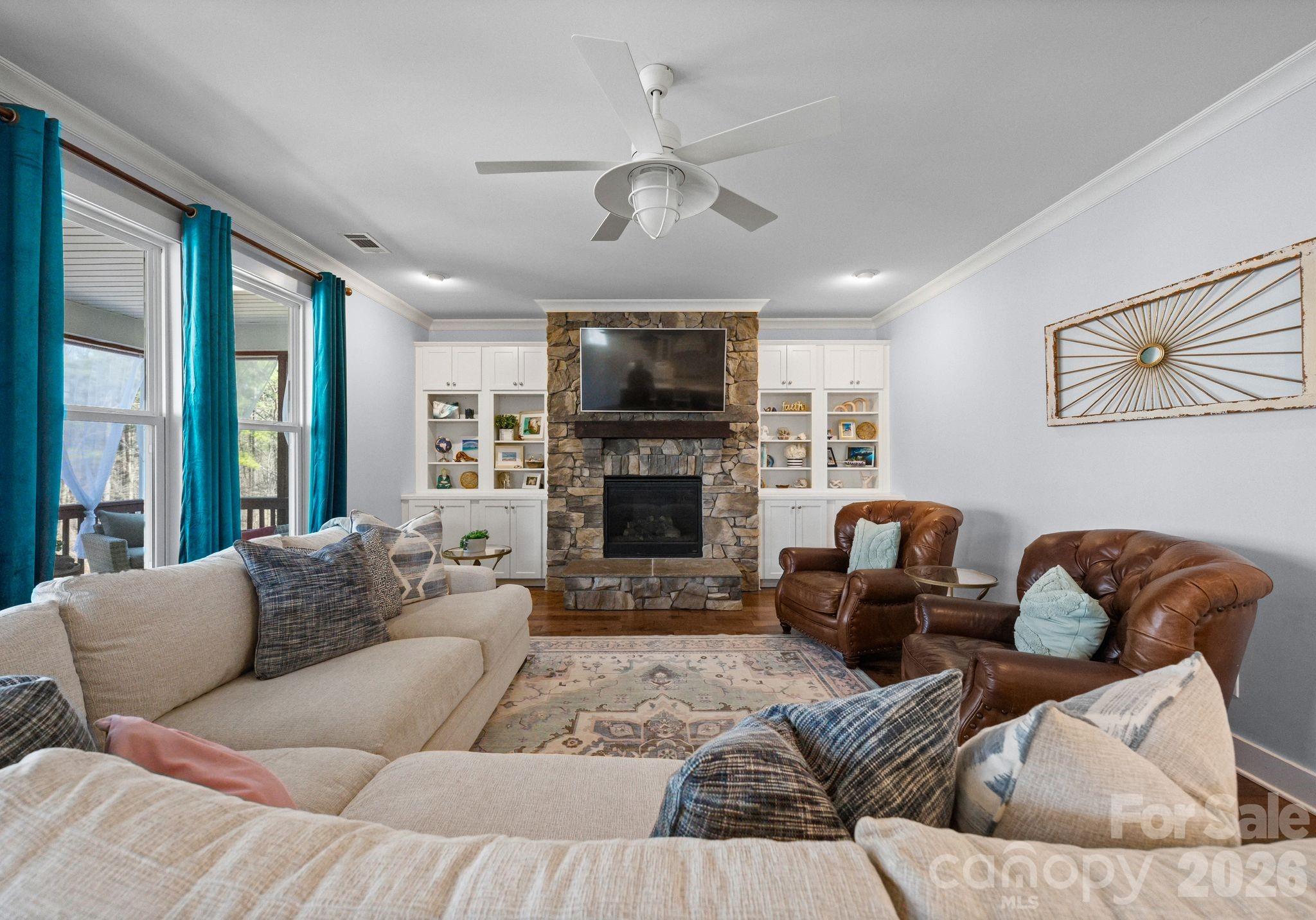 Cobblestone Manor - Residential