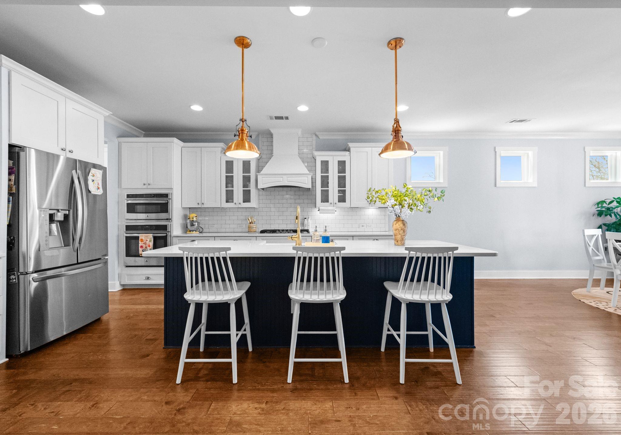 Cobblestone Manor - Residential