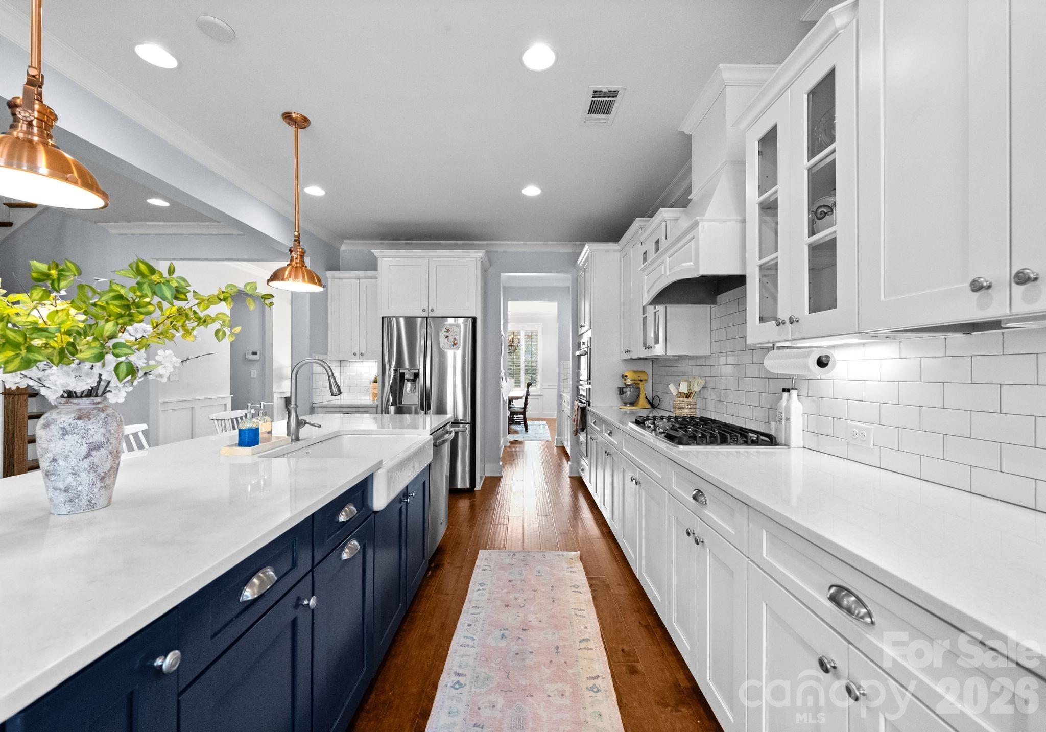 Cobblestone Manor - Residential