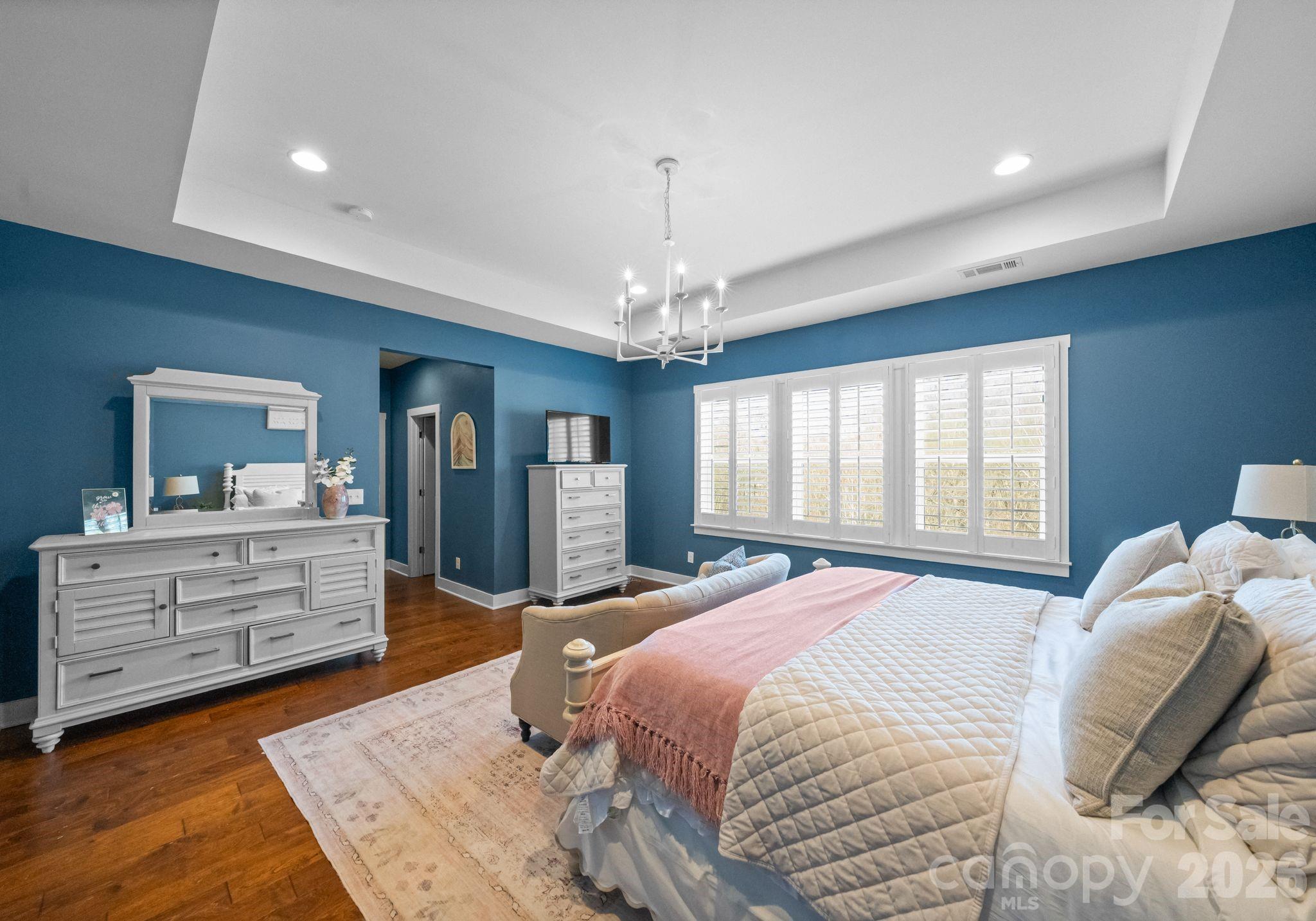 Cobblestone Manor - Residential