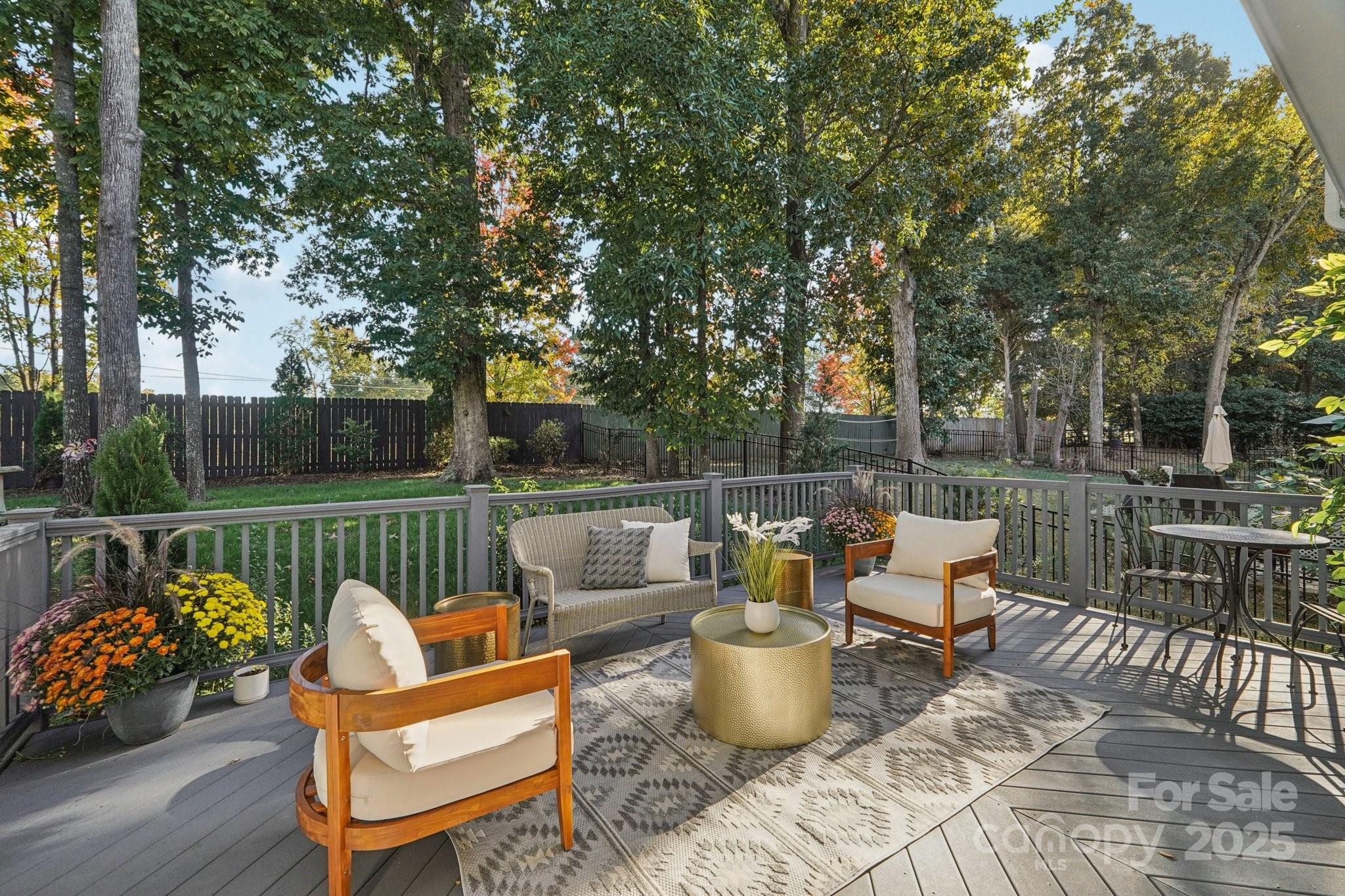 6401 Rosebriar Lane