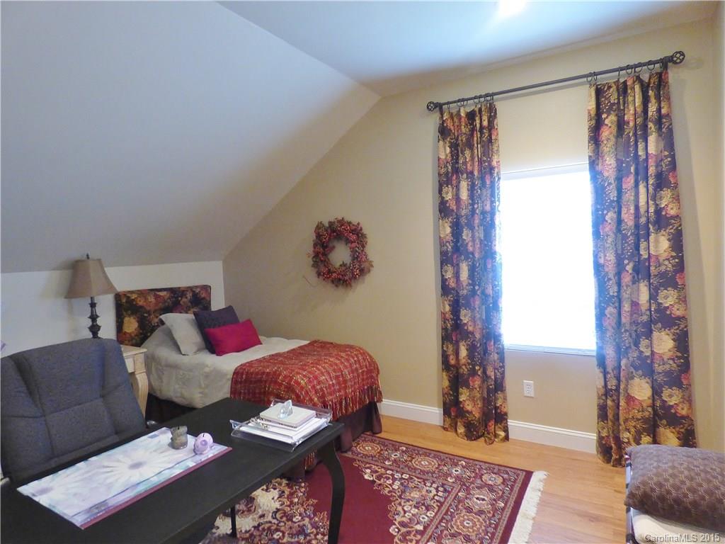 Lake Shore - Residential