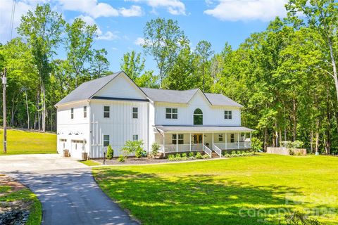Photo of 253 Dogwood Acres Road, Fort Mill, SC 29707 (MLS # 4390848)