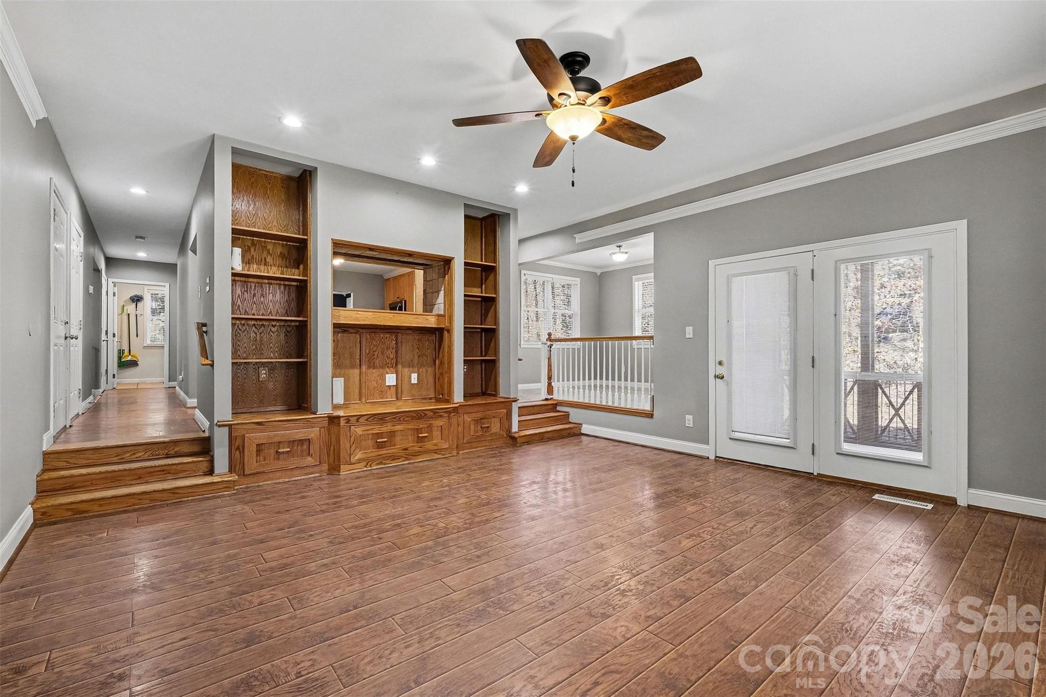 Lake Shore - Residential