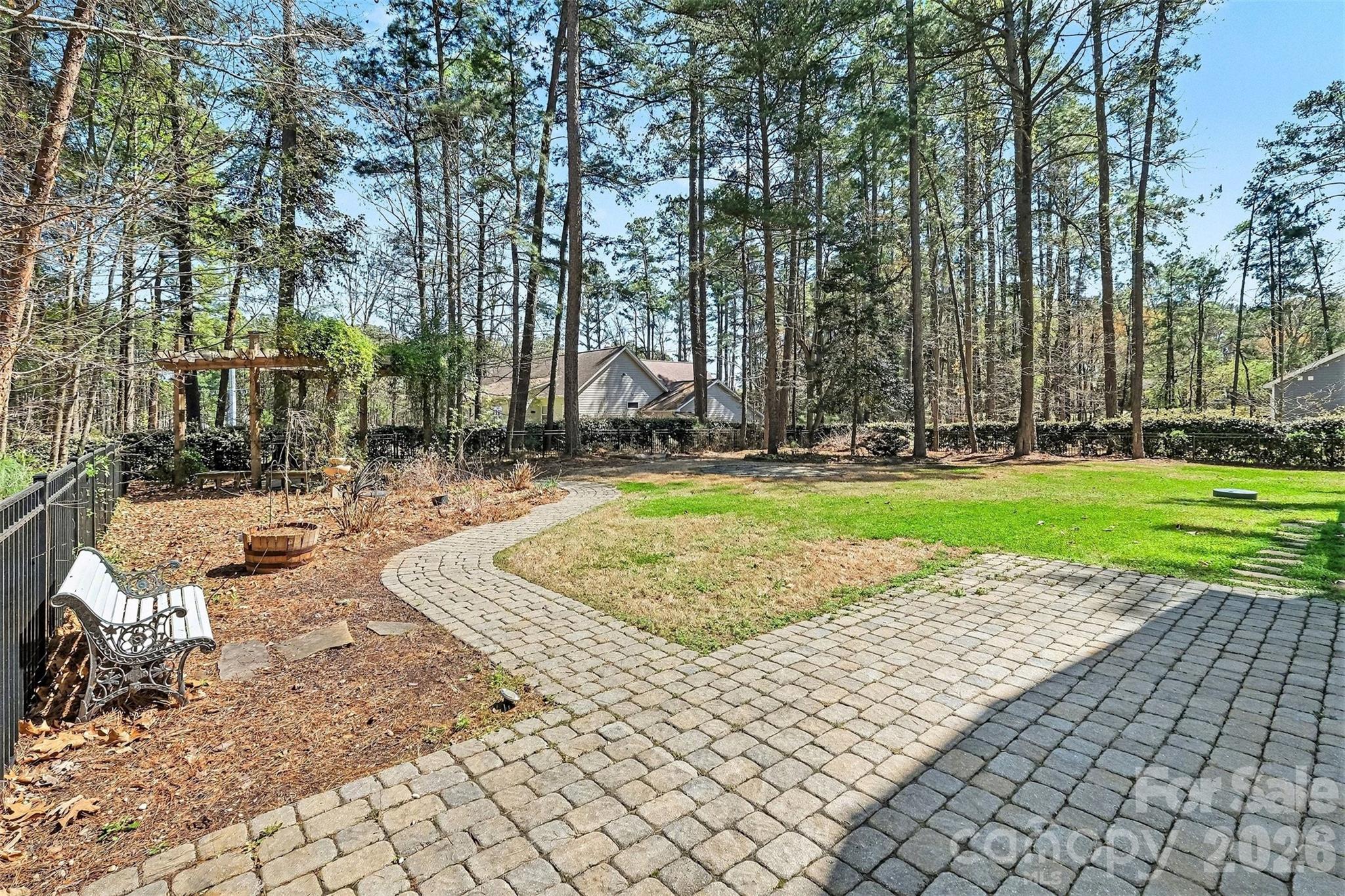 Lake Shore - Residential