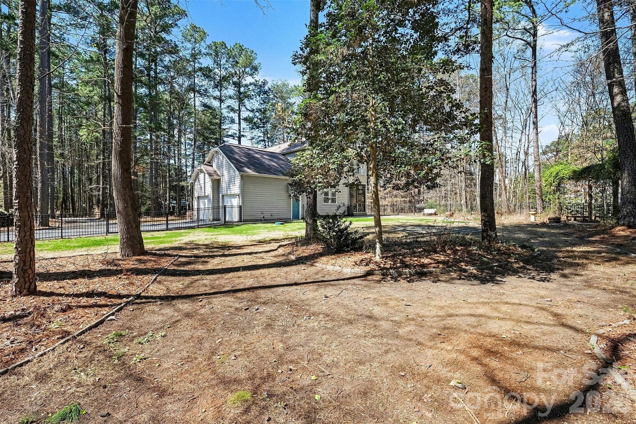 Lake Shore - Residential