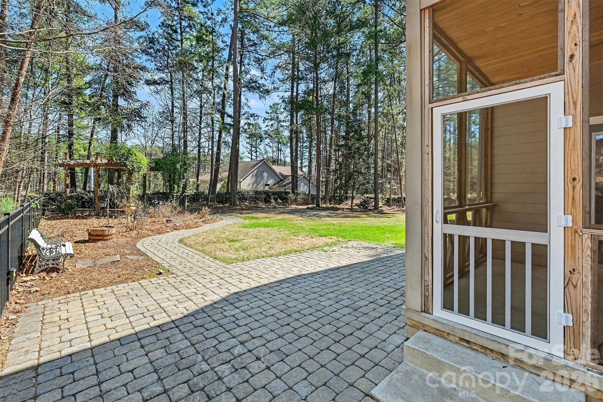 Lake Shore - Residential