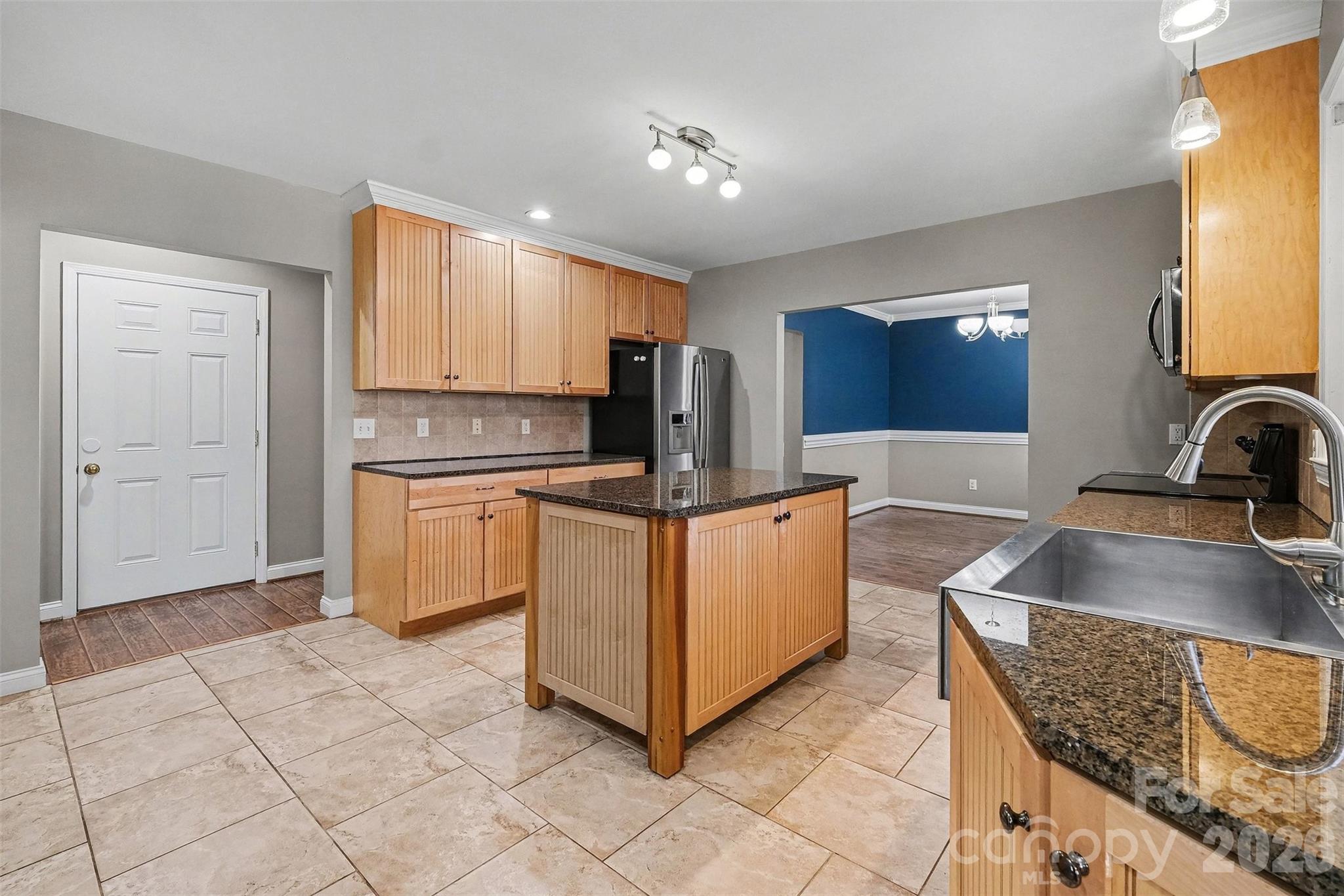 Lake Shore - Residential