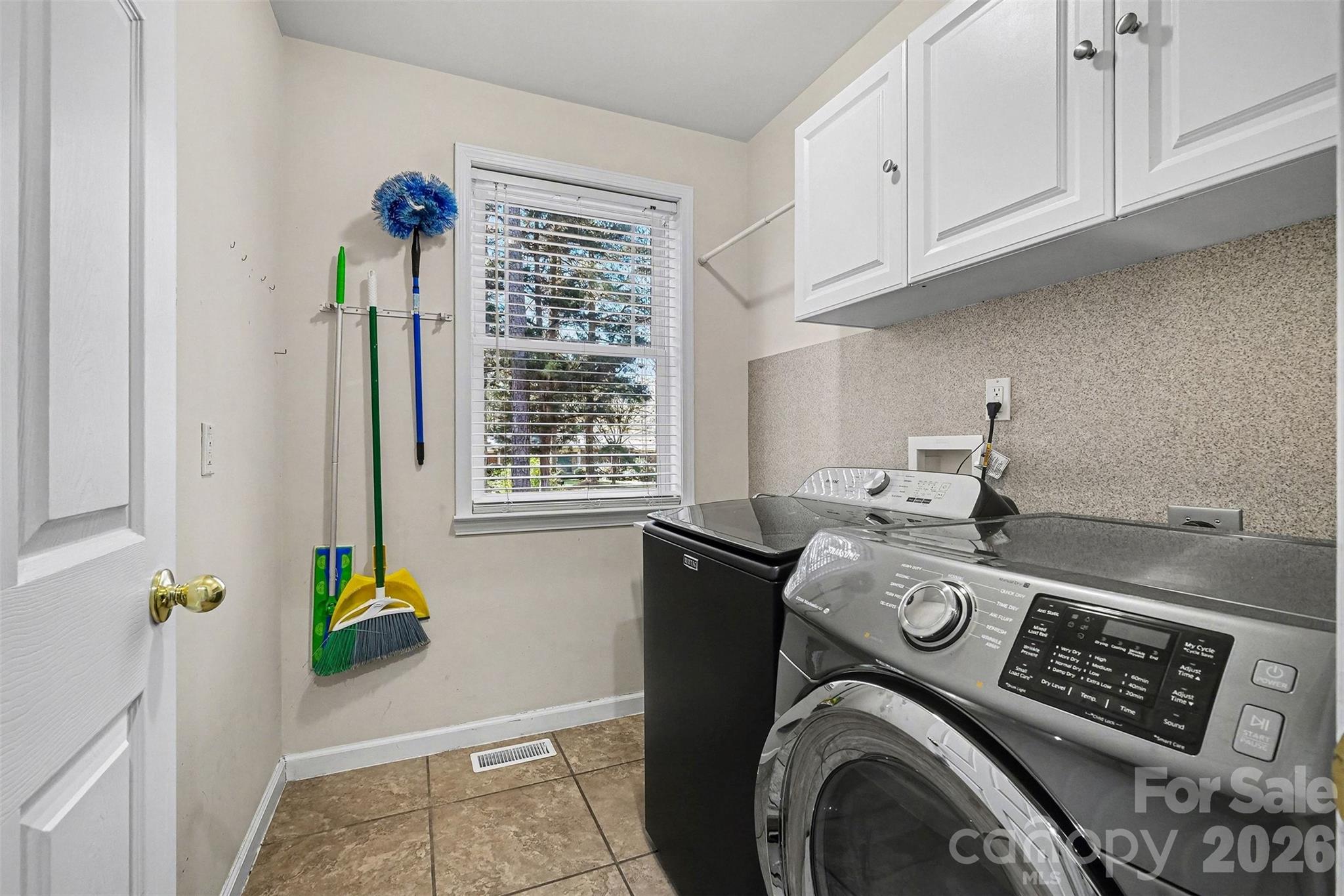 Lake Shore - Residential