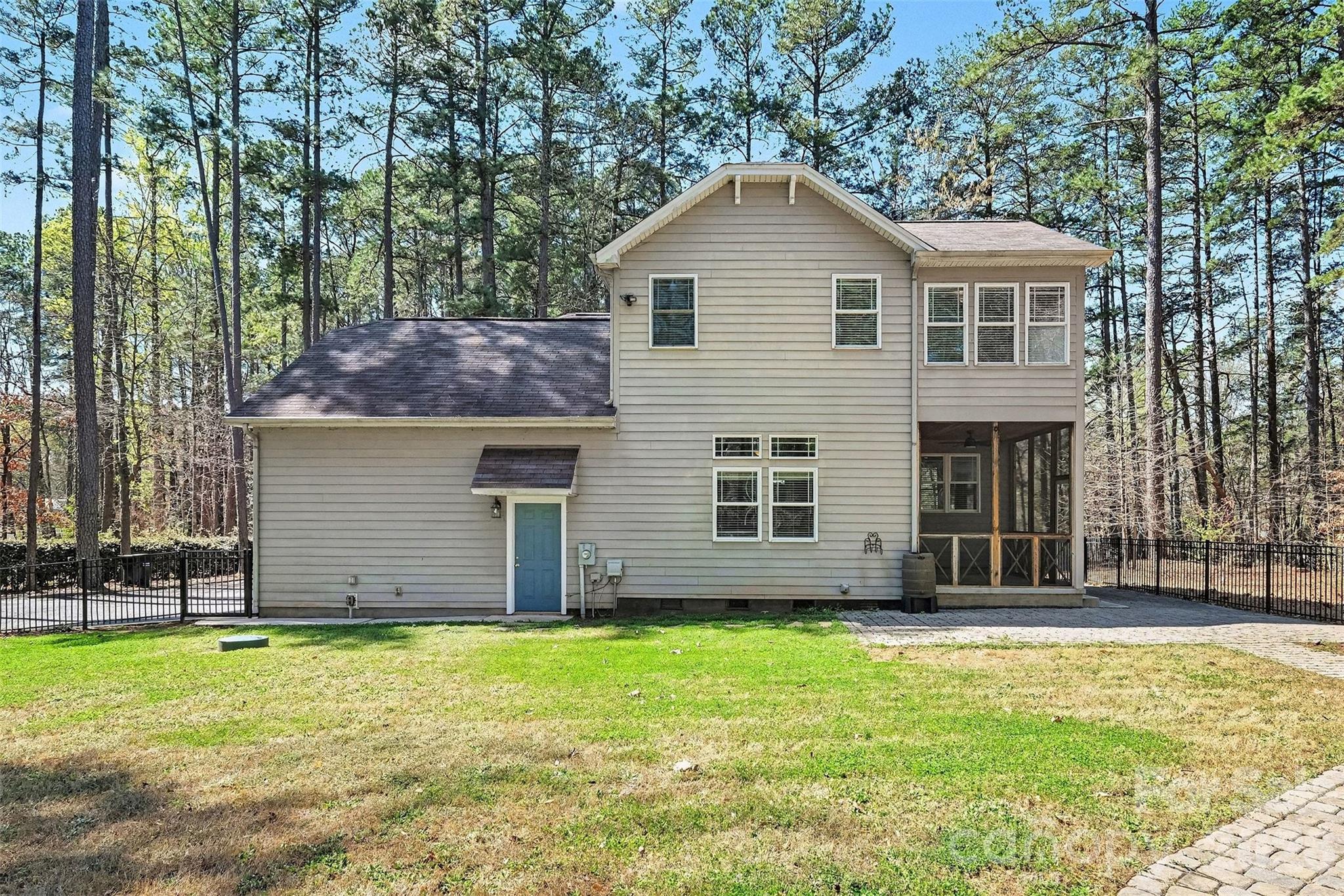 Lake Shore - Residential