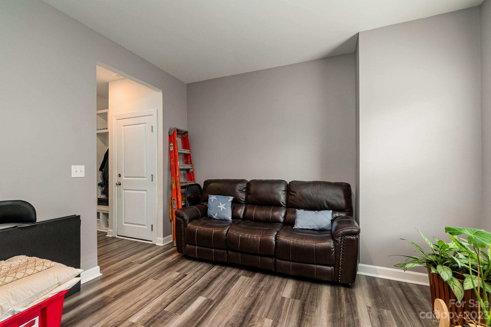 Kellswater Bridge - Residential