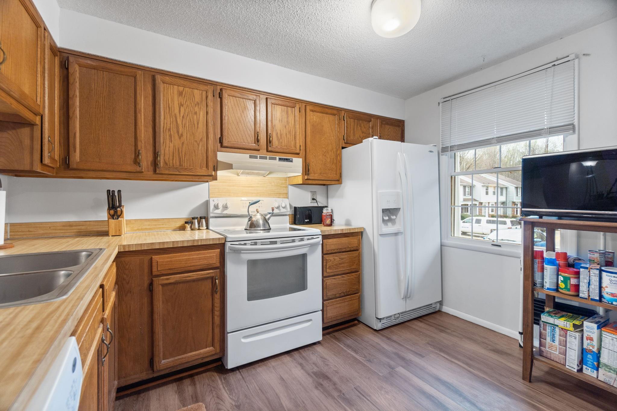 Waterford Townhomes - Residential