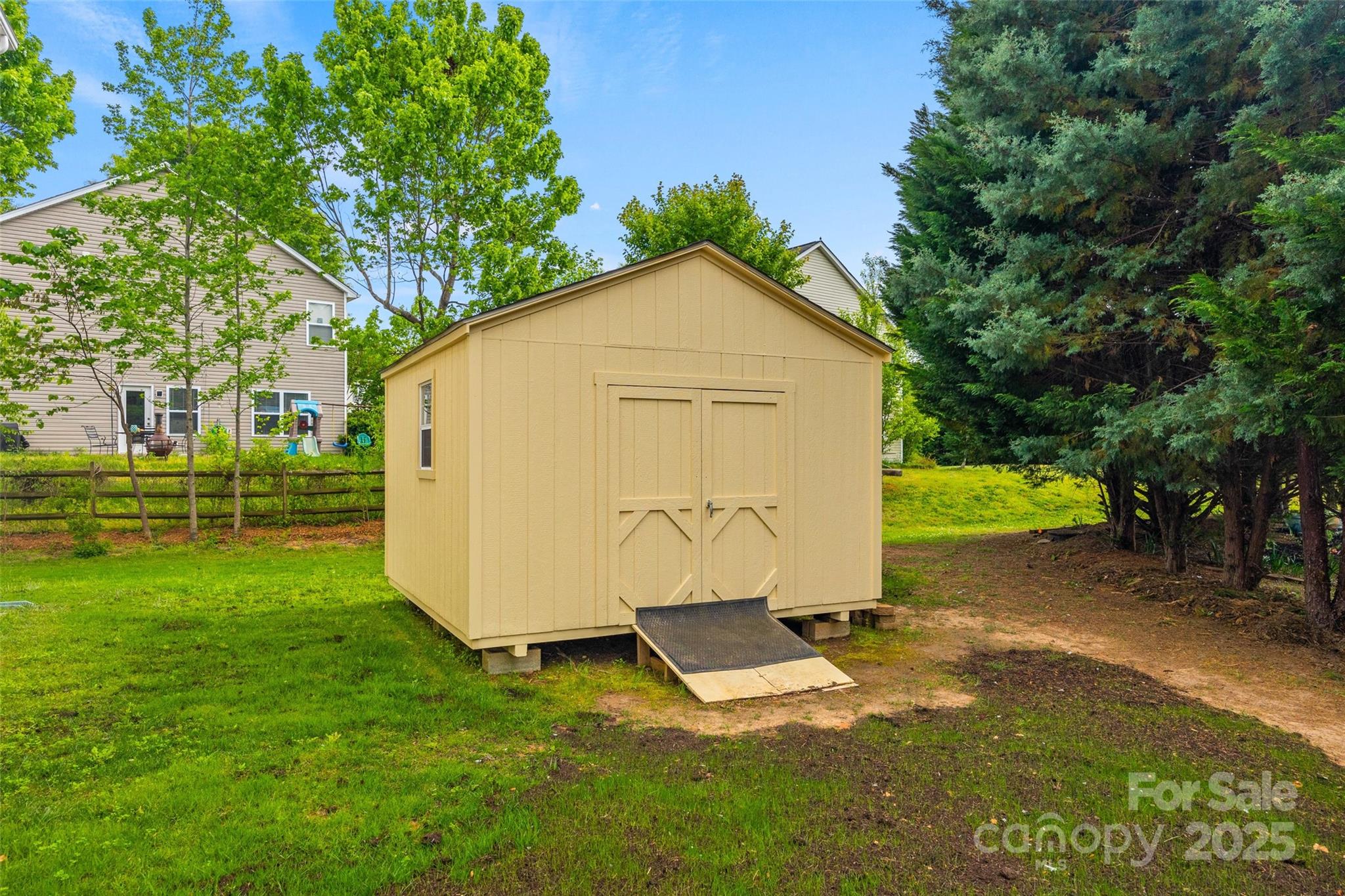 Sandy Pointe - Residential