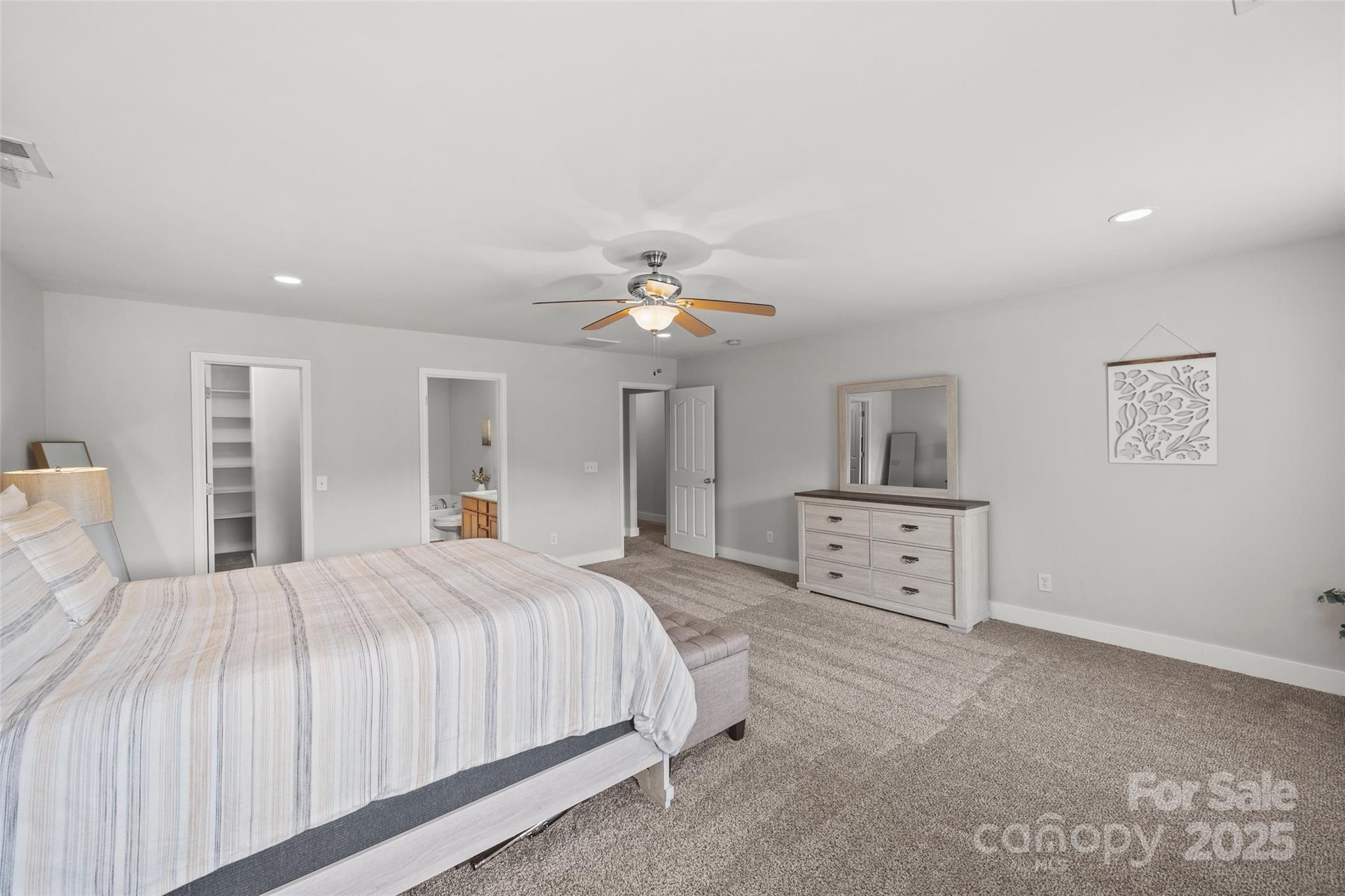 Sandy Pointe - Residential