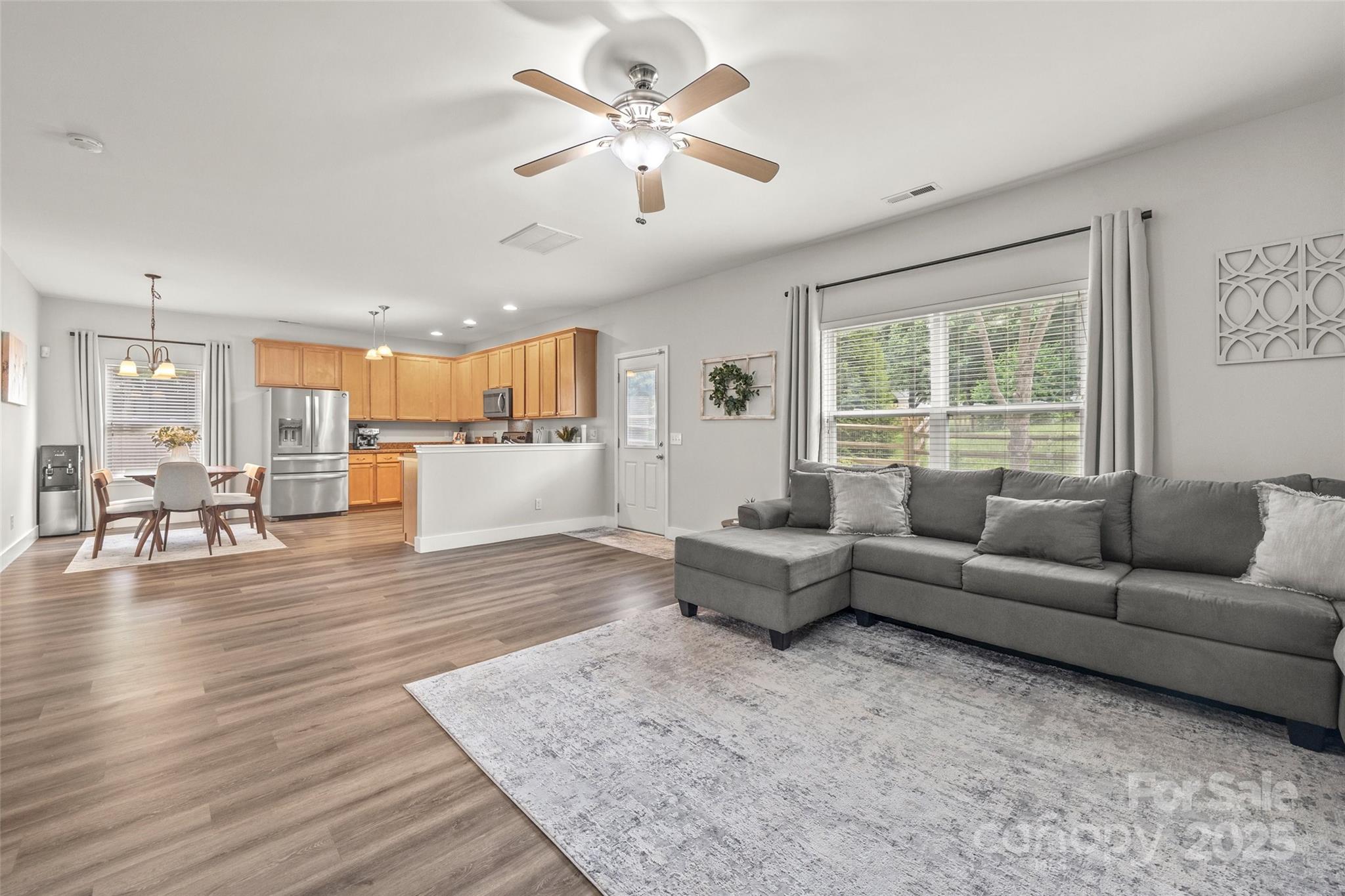 Sandy Pointe - Residential