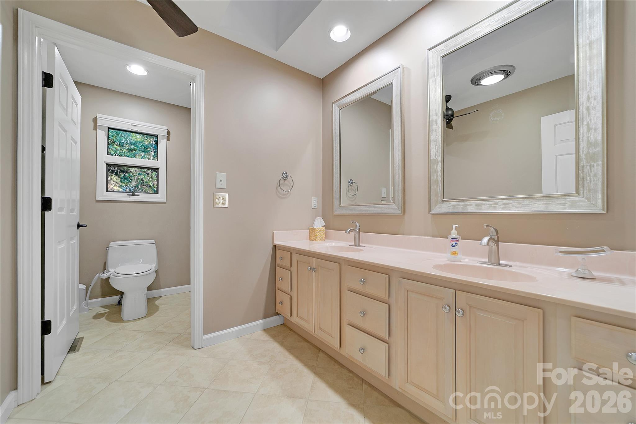 Connestee Falls - Residential