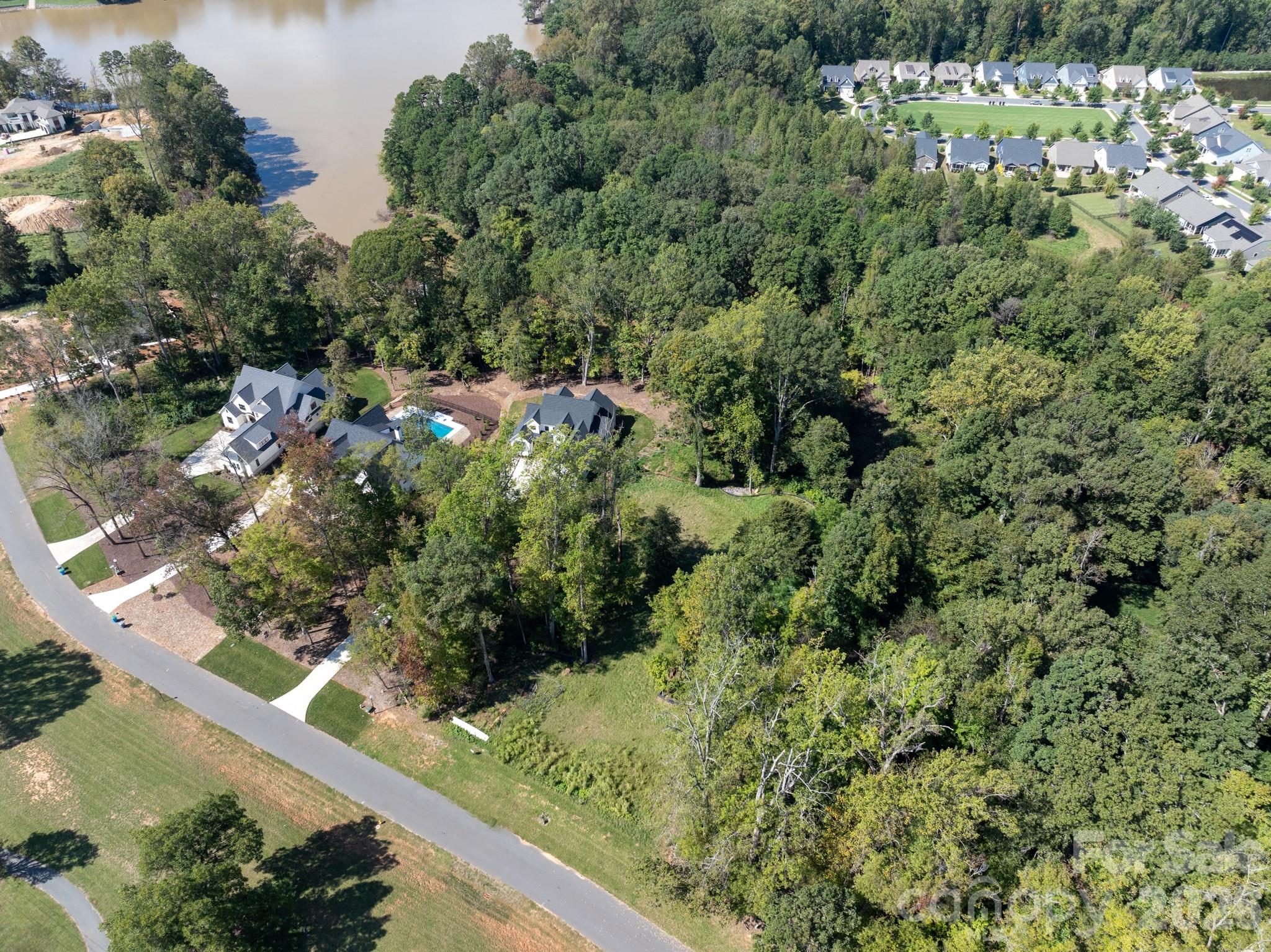 McLean Hunts Point - Land