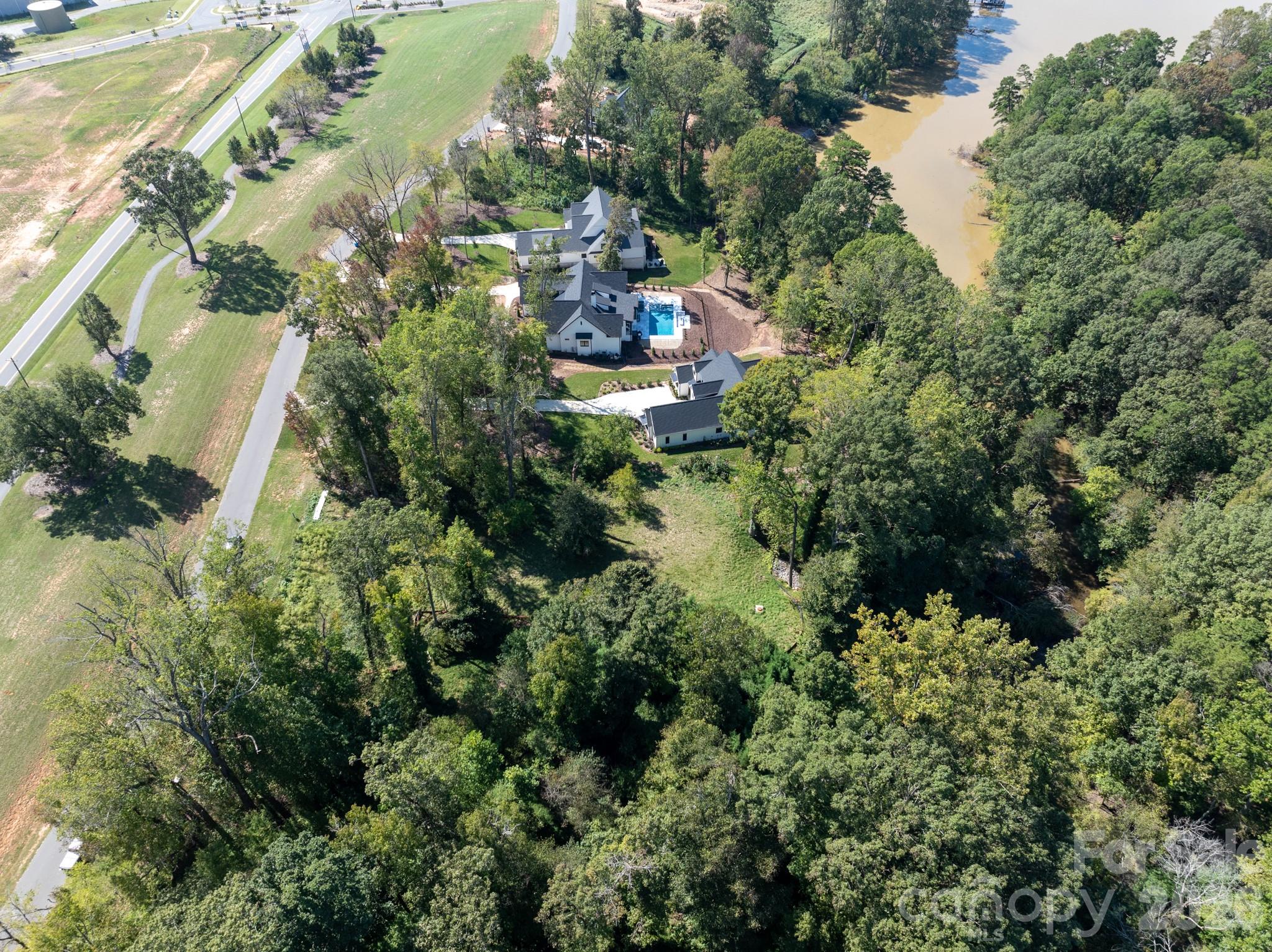 McLean Hunts Point - Land