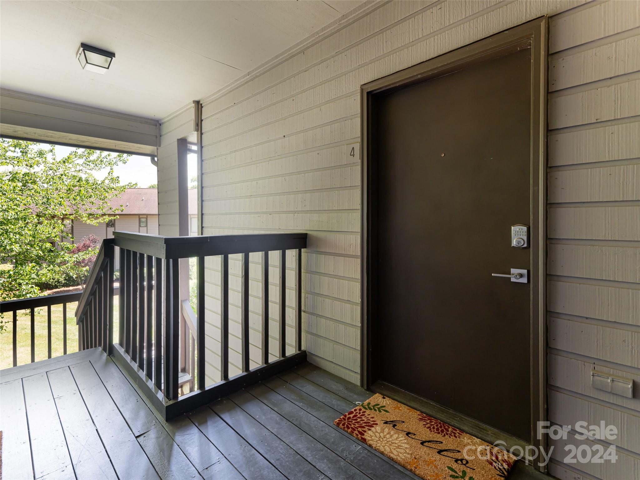 Courtside - Residential