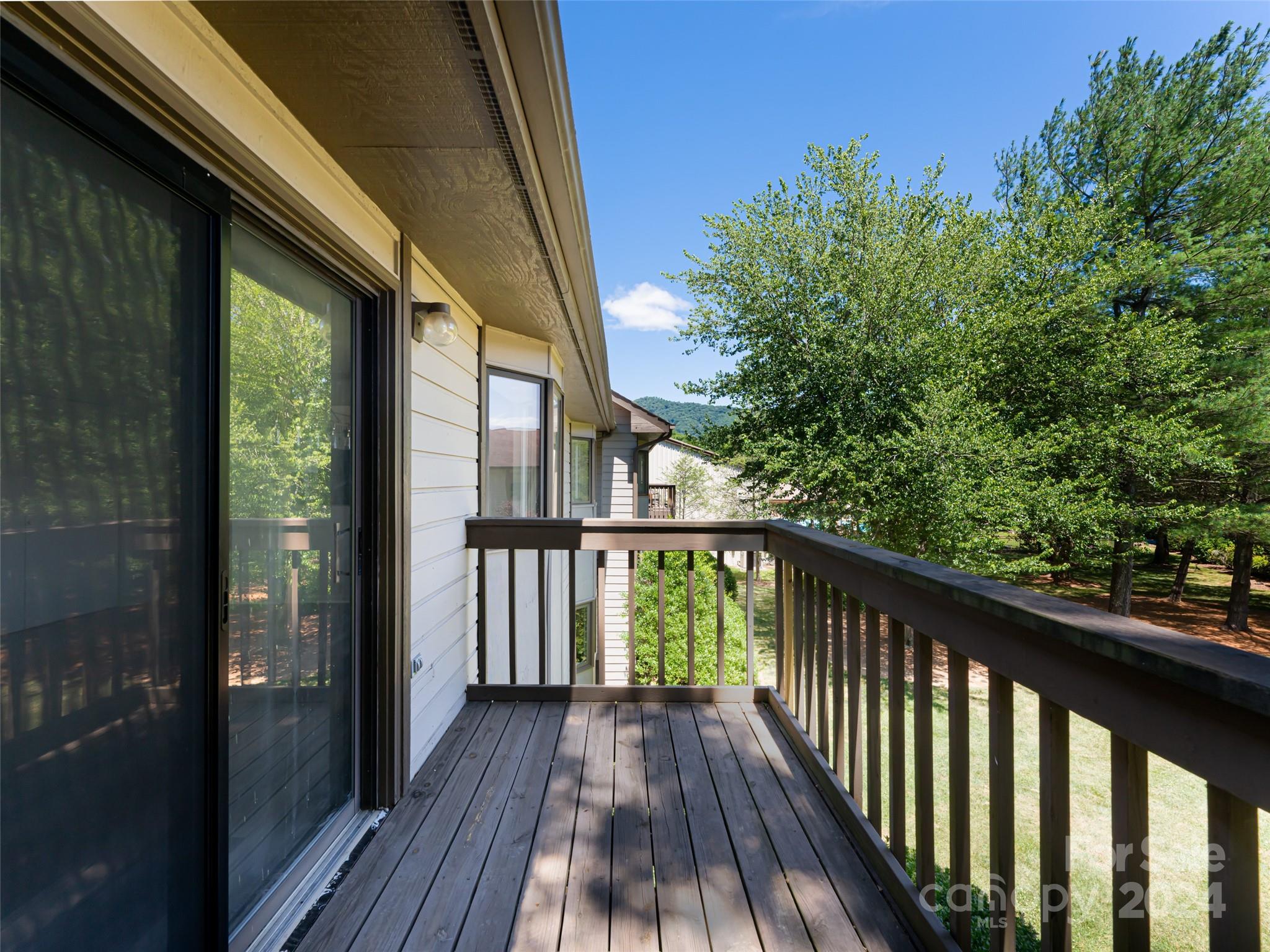 Courtside - Residential