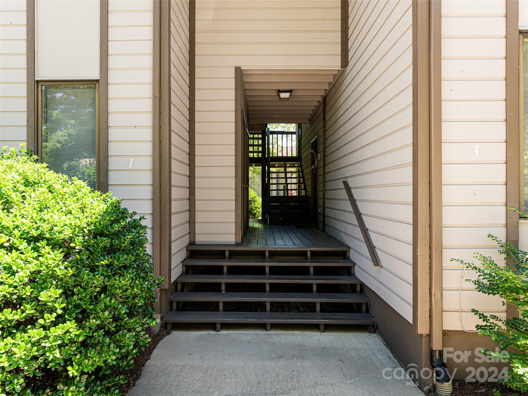 Courtside - Residential