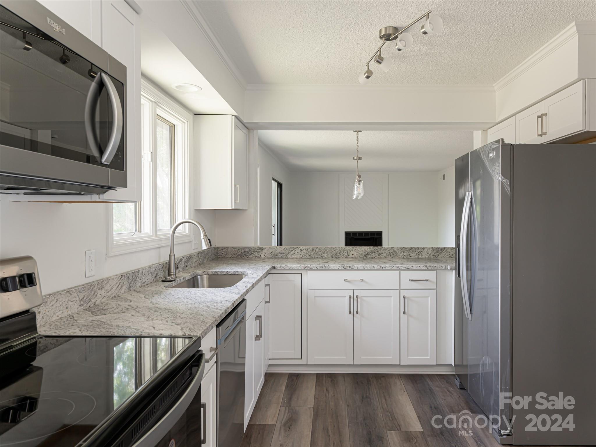 Courtside - Residential