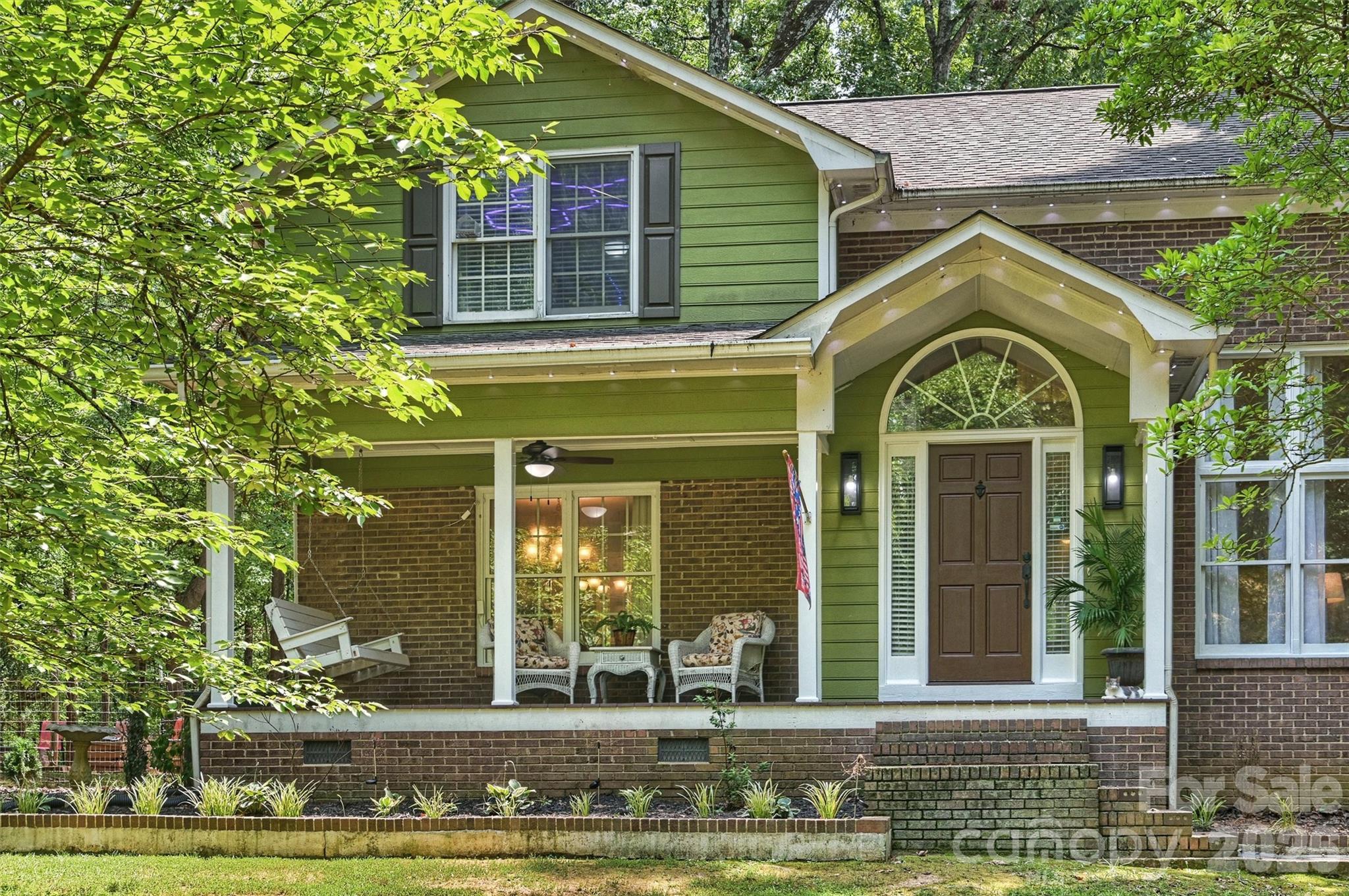 1213 Diana Lee Lane