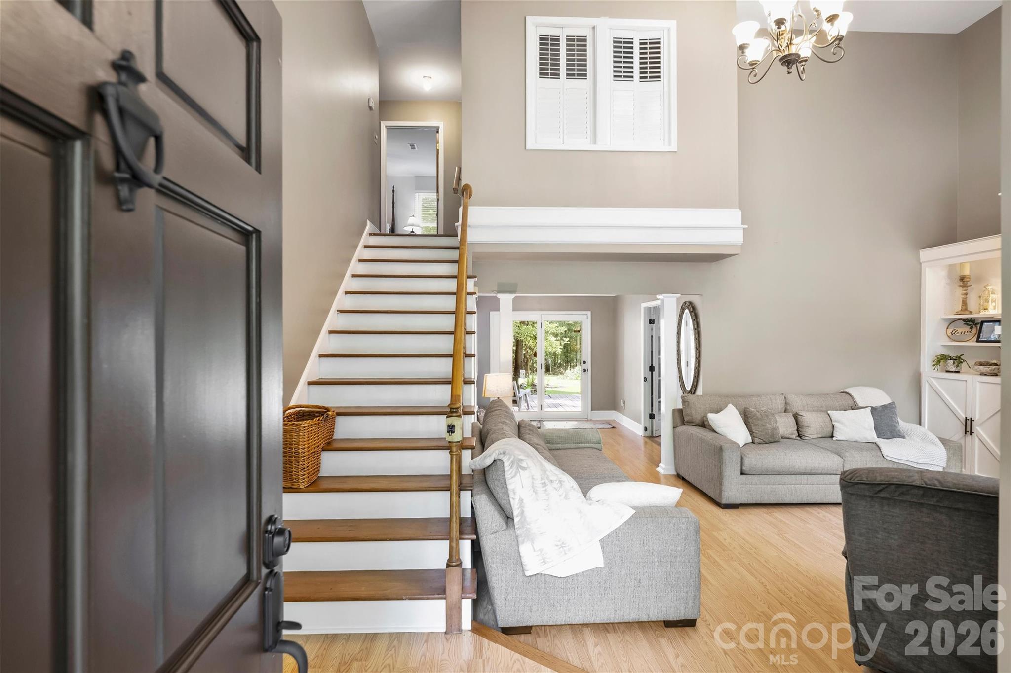 1213 Diana Lee Lane