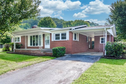 32 Kathy Drive Waynesville NC 28786