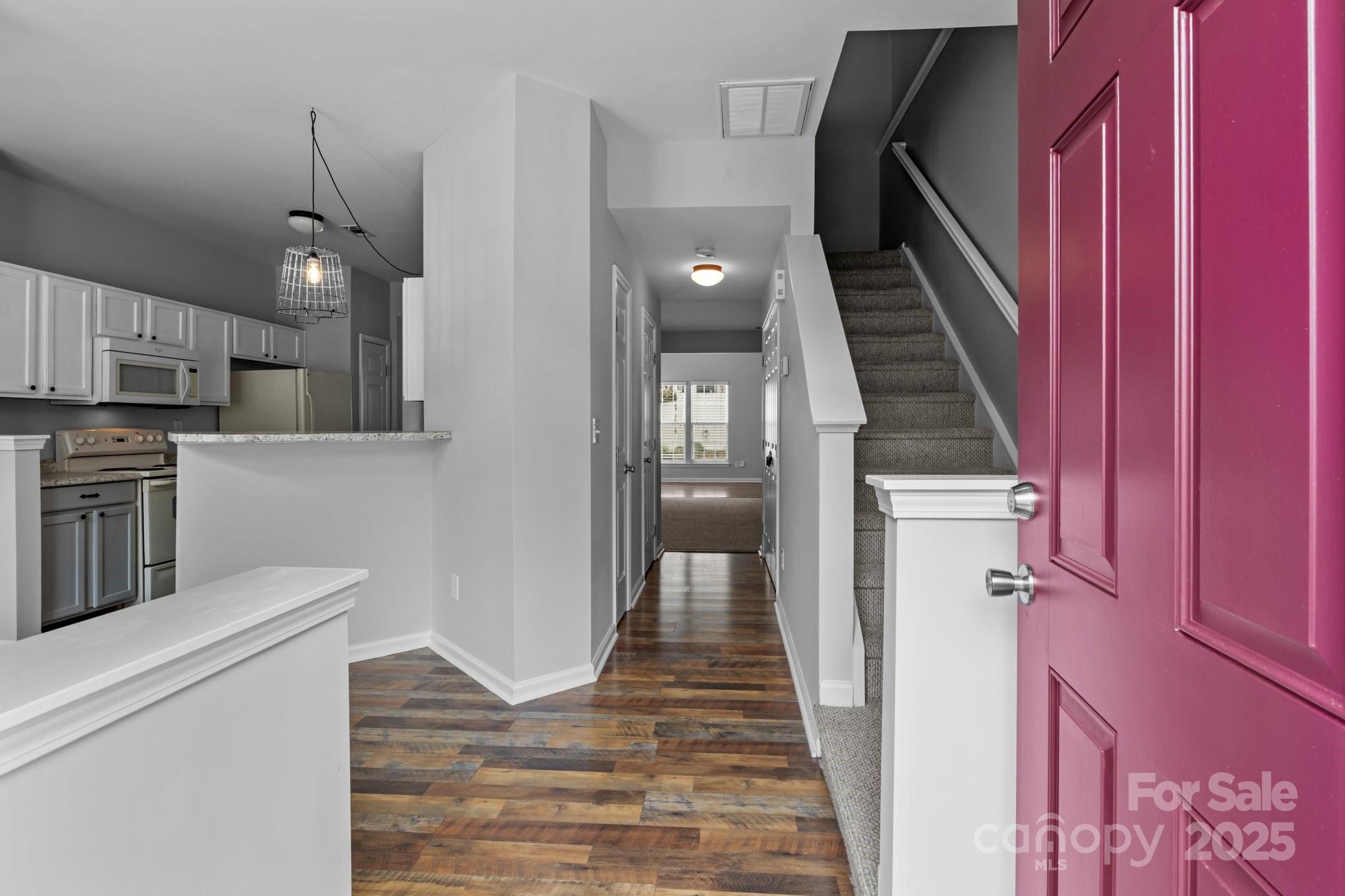 7943 Mariners Pointe Circle