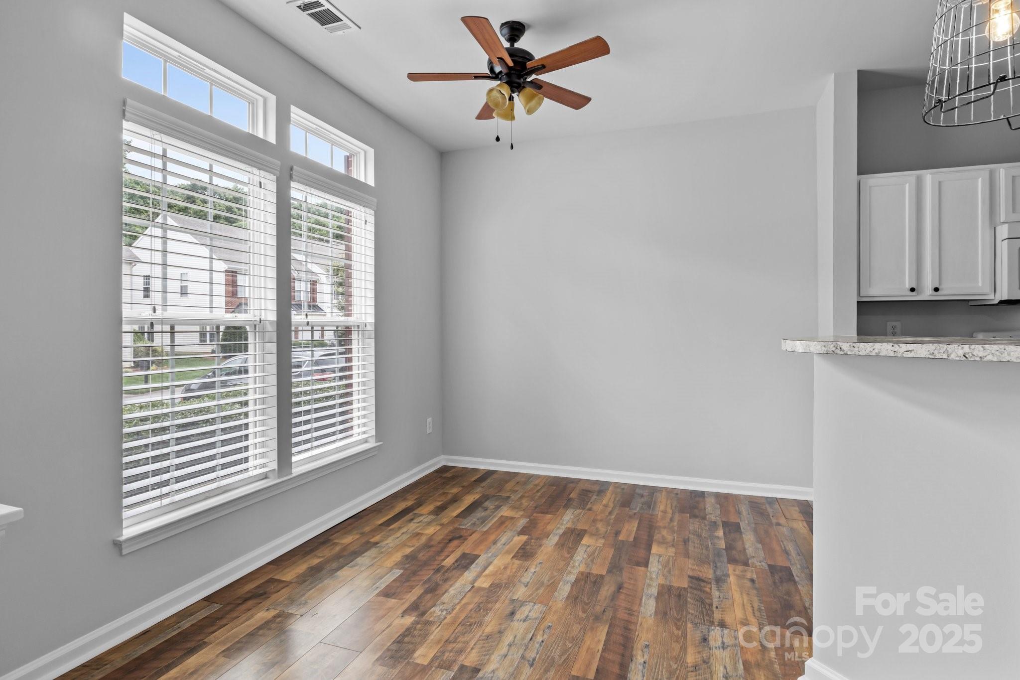 7943 Mariners Pointe Circle