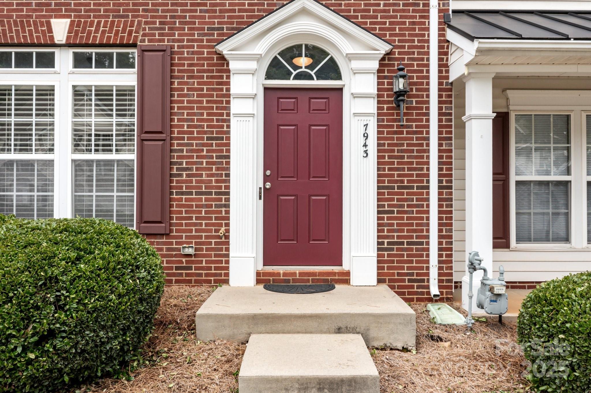 7943 Mariners Pointe Circle