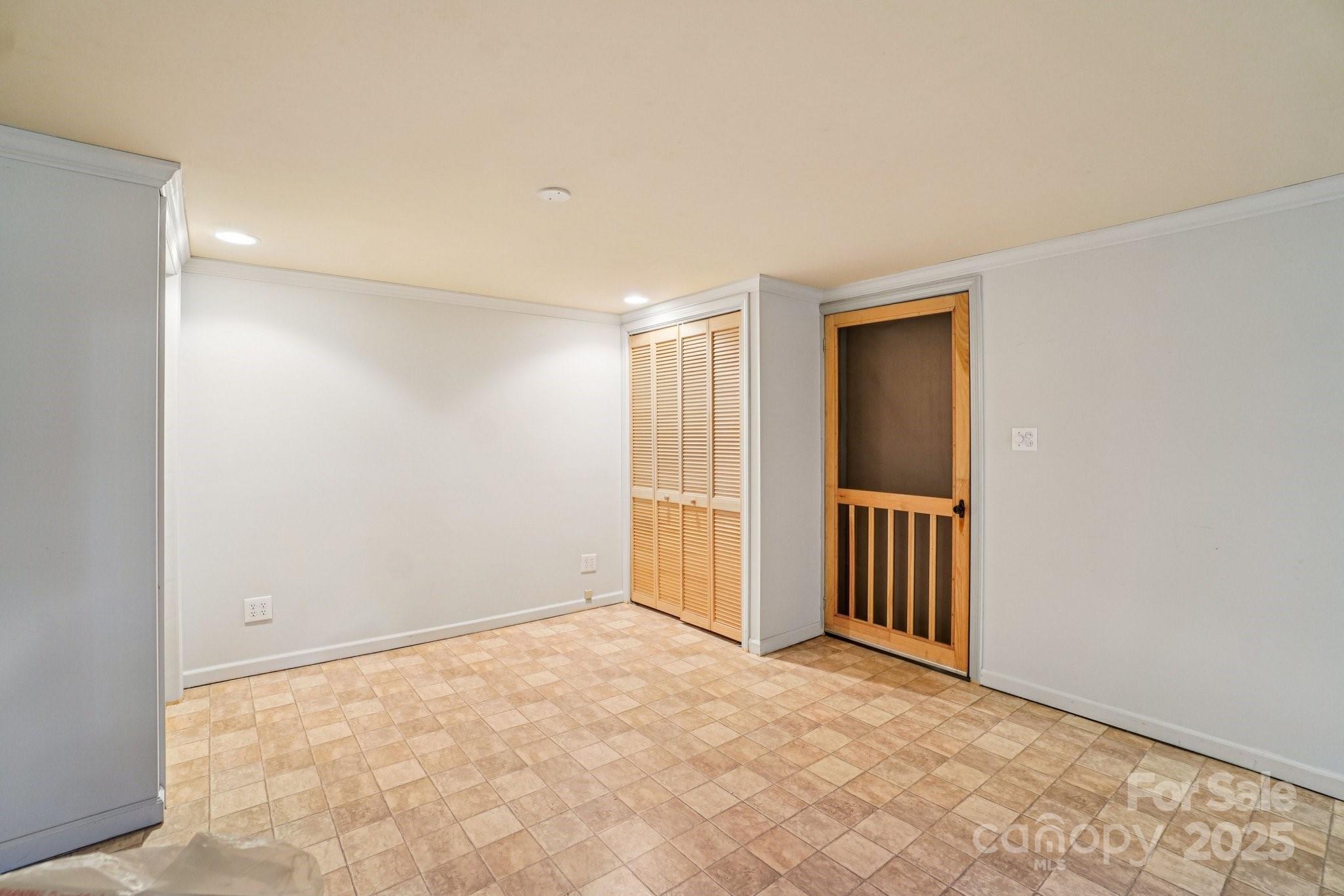 Glen Cannon Condominiums Four - Residential