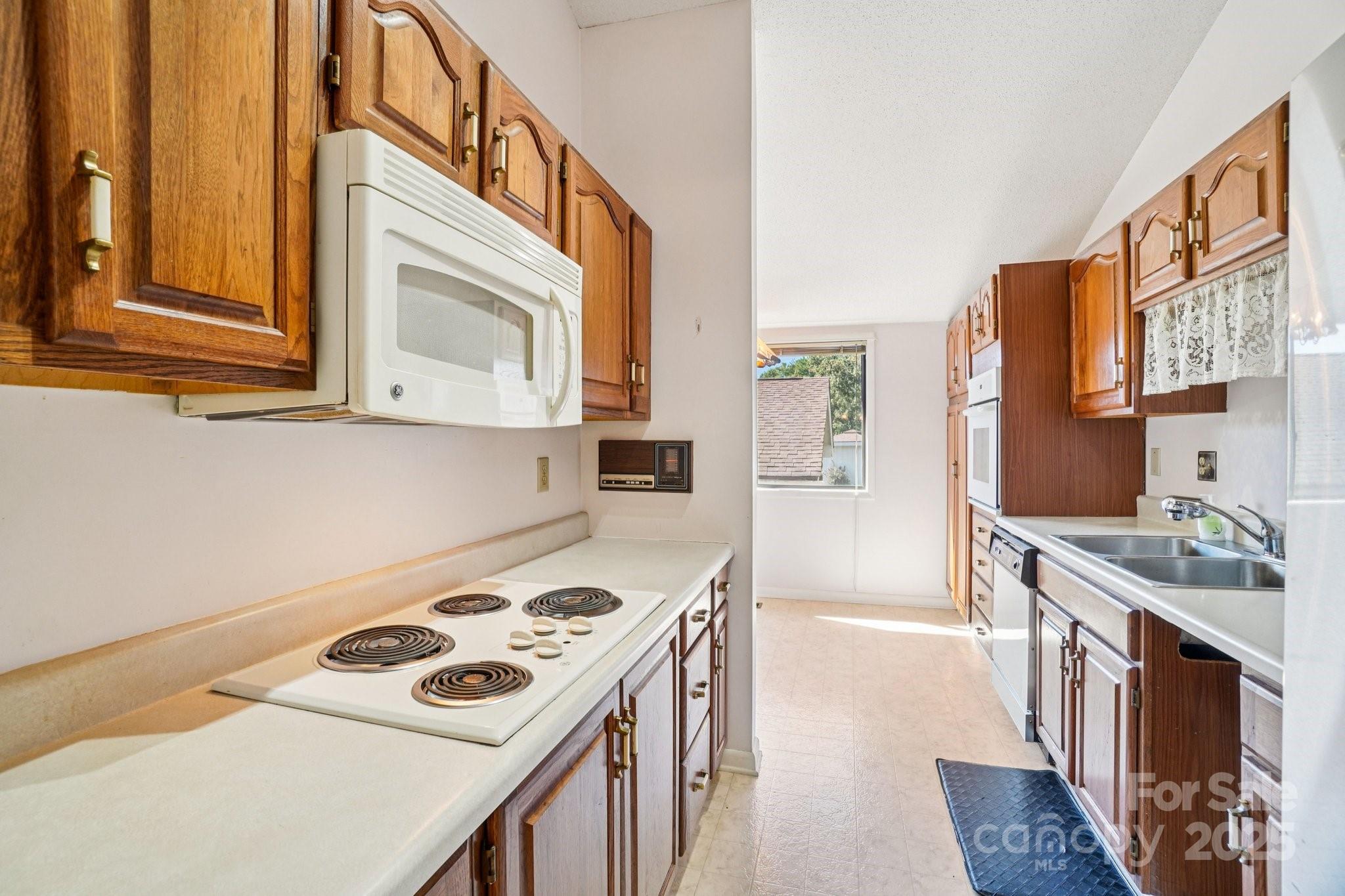 Glen Cannon Condominiums Four - Residential