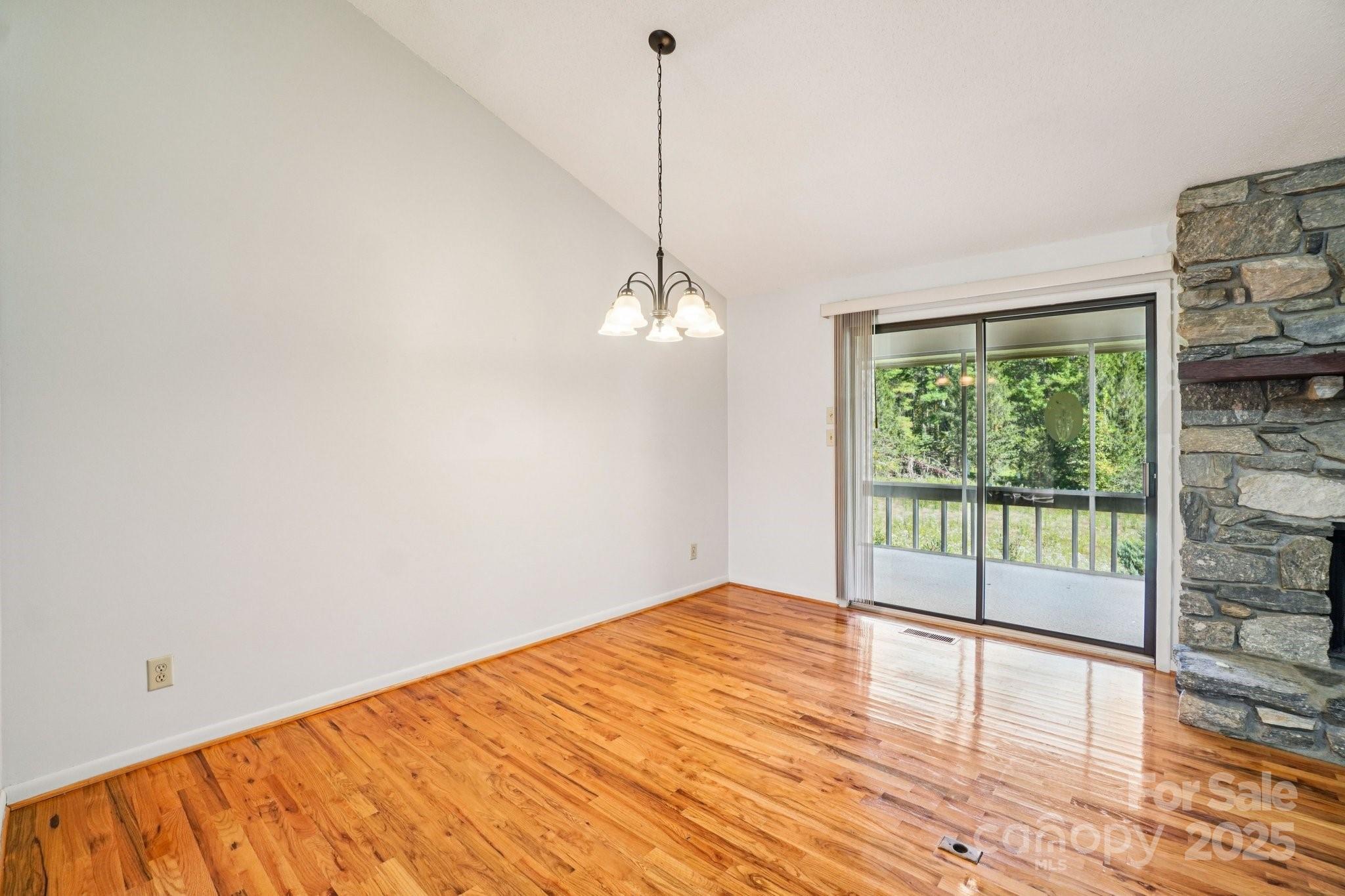 157 Glen Cannon Point 3