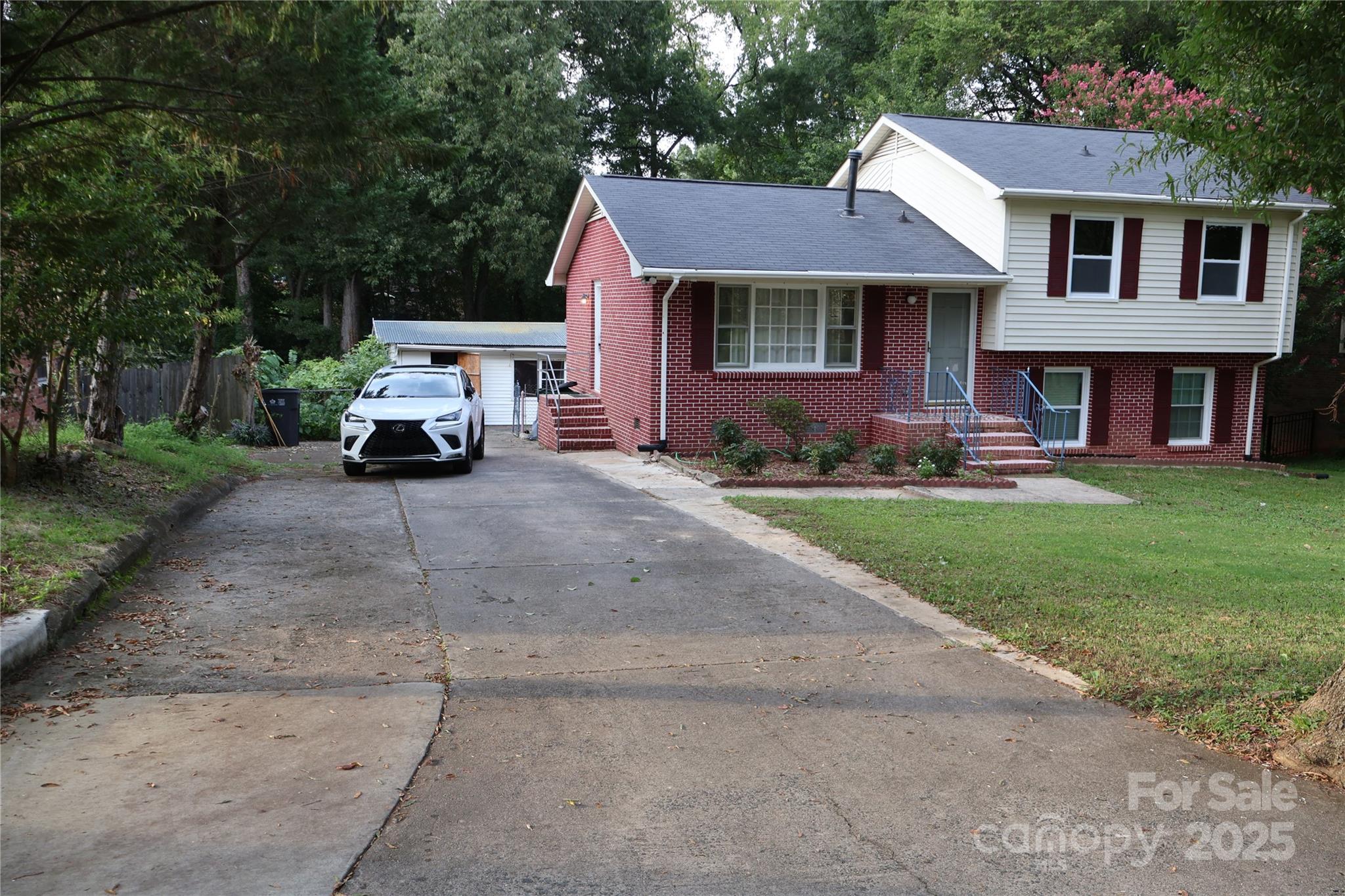 6727 Cedar Springs Road