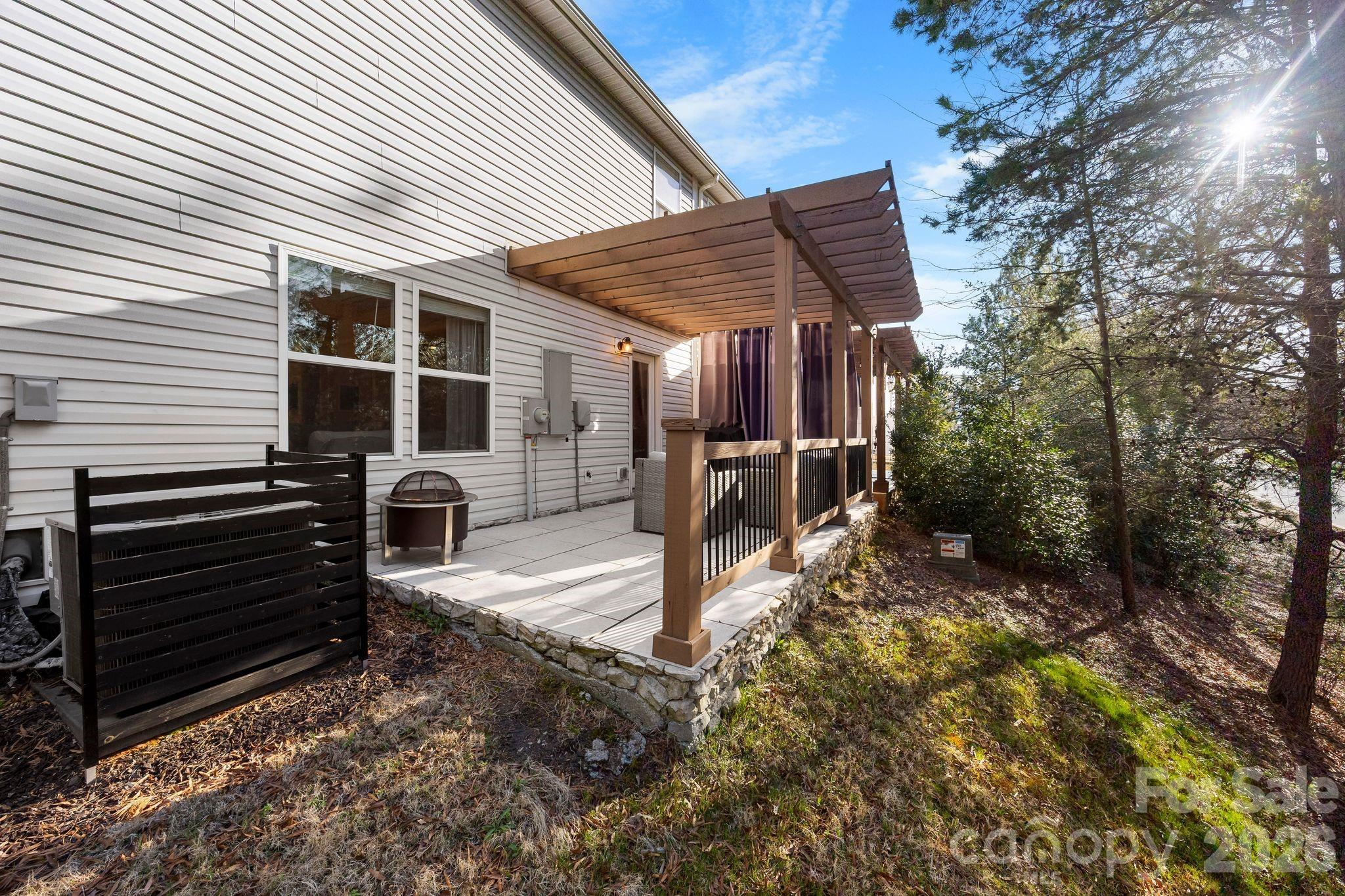 Pikeview Place - Residential