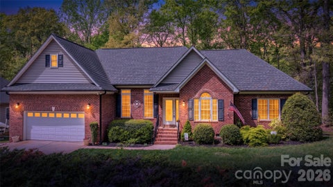 Photo of 7867 Golf Course Drive N, Denver, NC 28037 (MLS # 4355635)