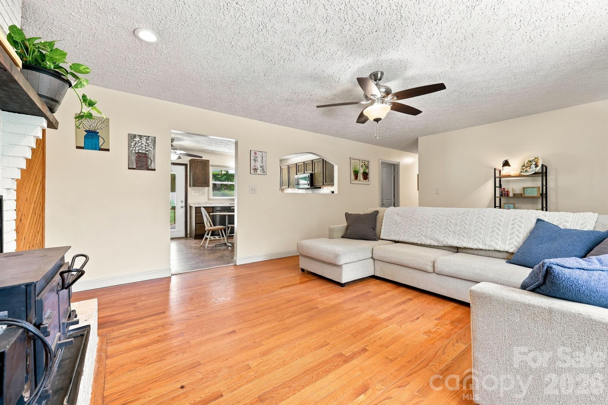 339 Indian Hills Loop