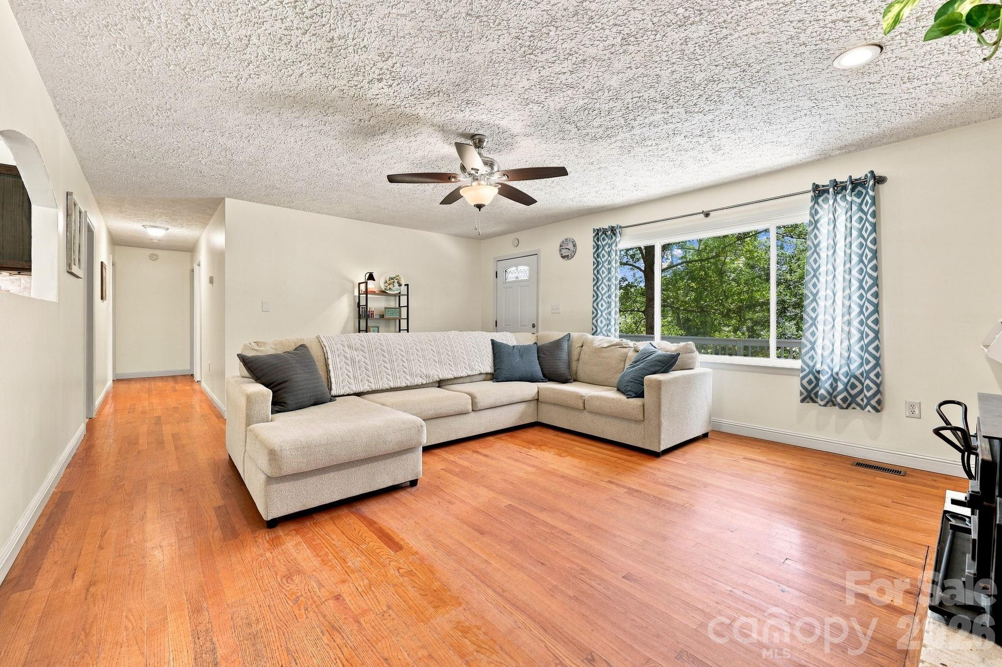 339 Indian Hills Loop