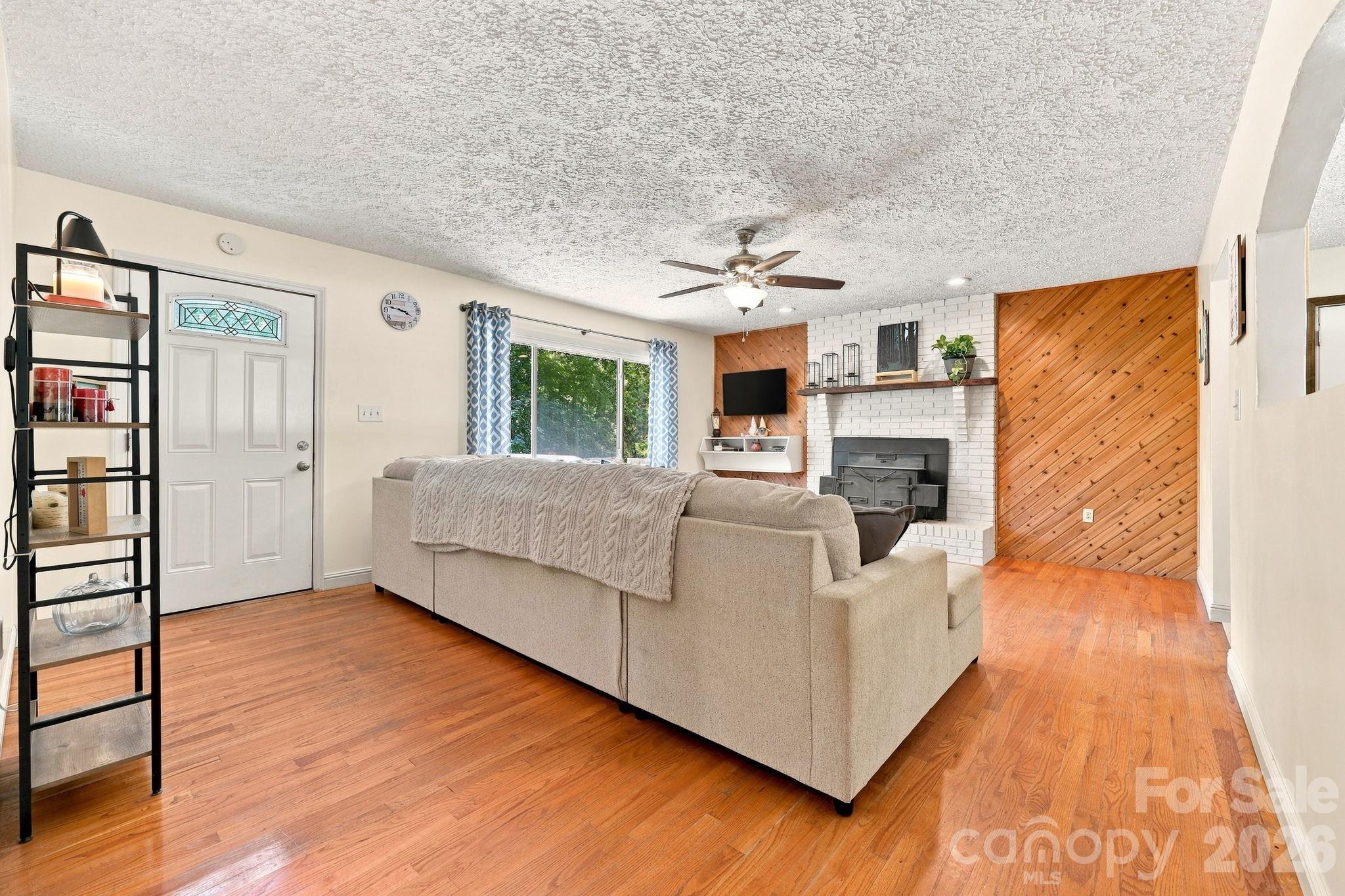 339 Indian Hills Loop