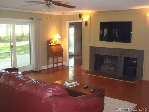 River Hills - Residential Lease