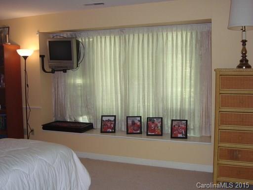 River Hills - Residential Lease