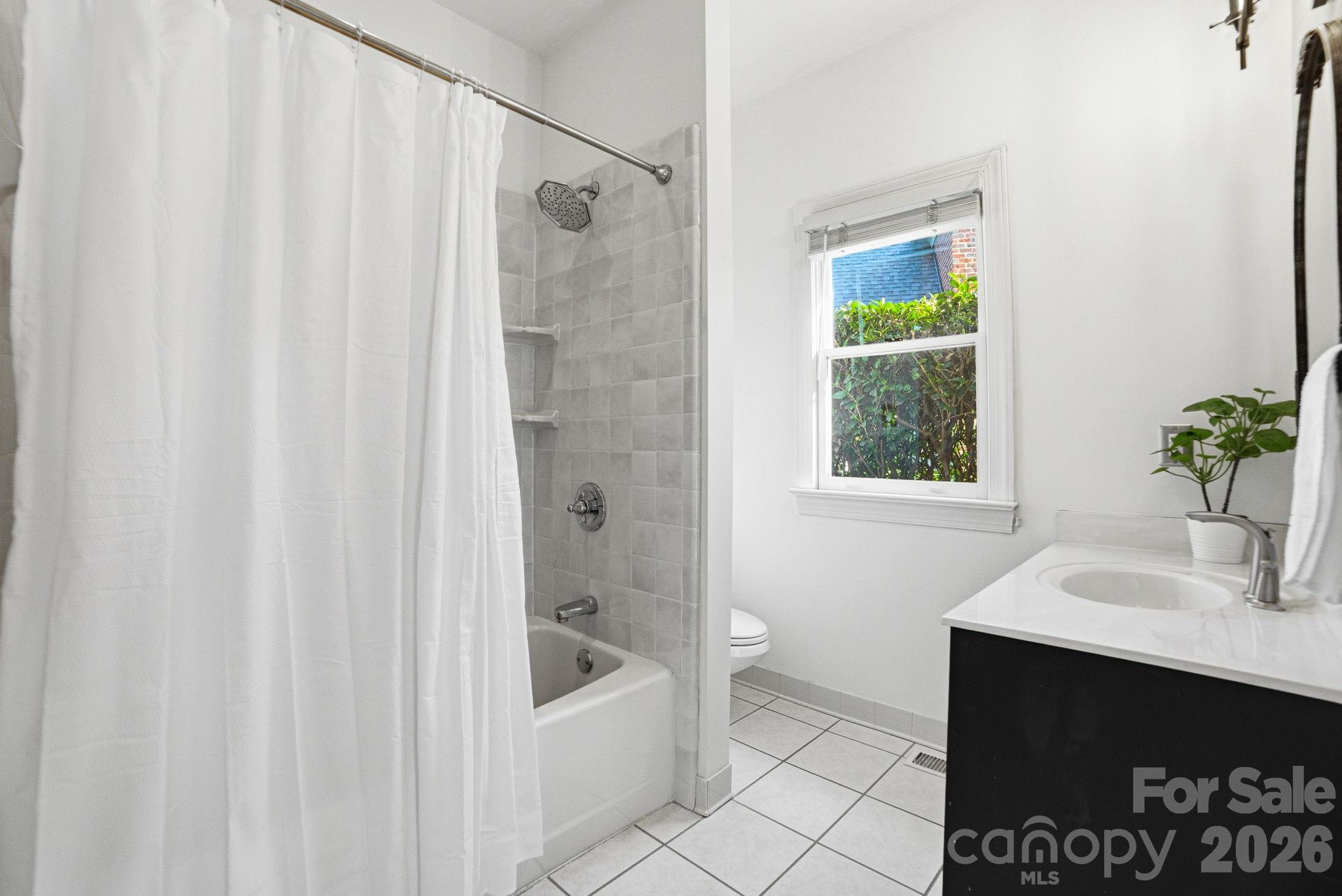 The Peninsula - Residential