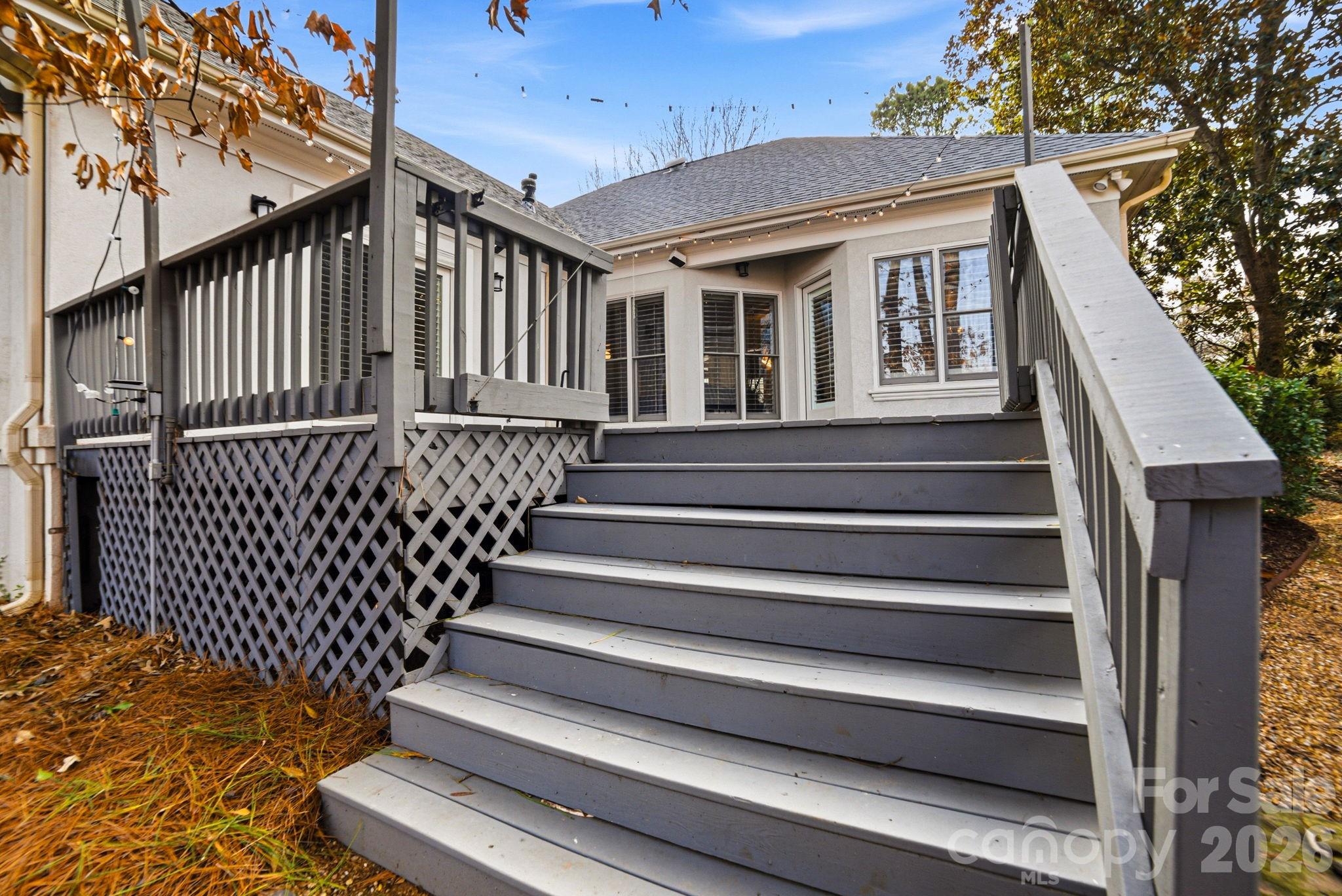 The Peninsula - Residential